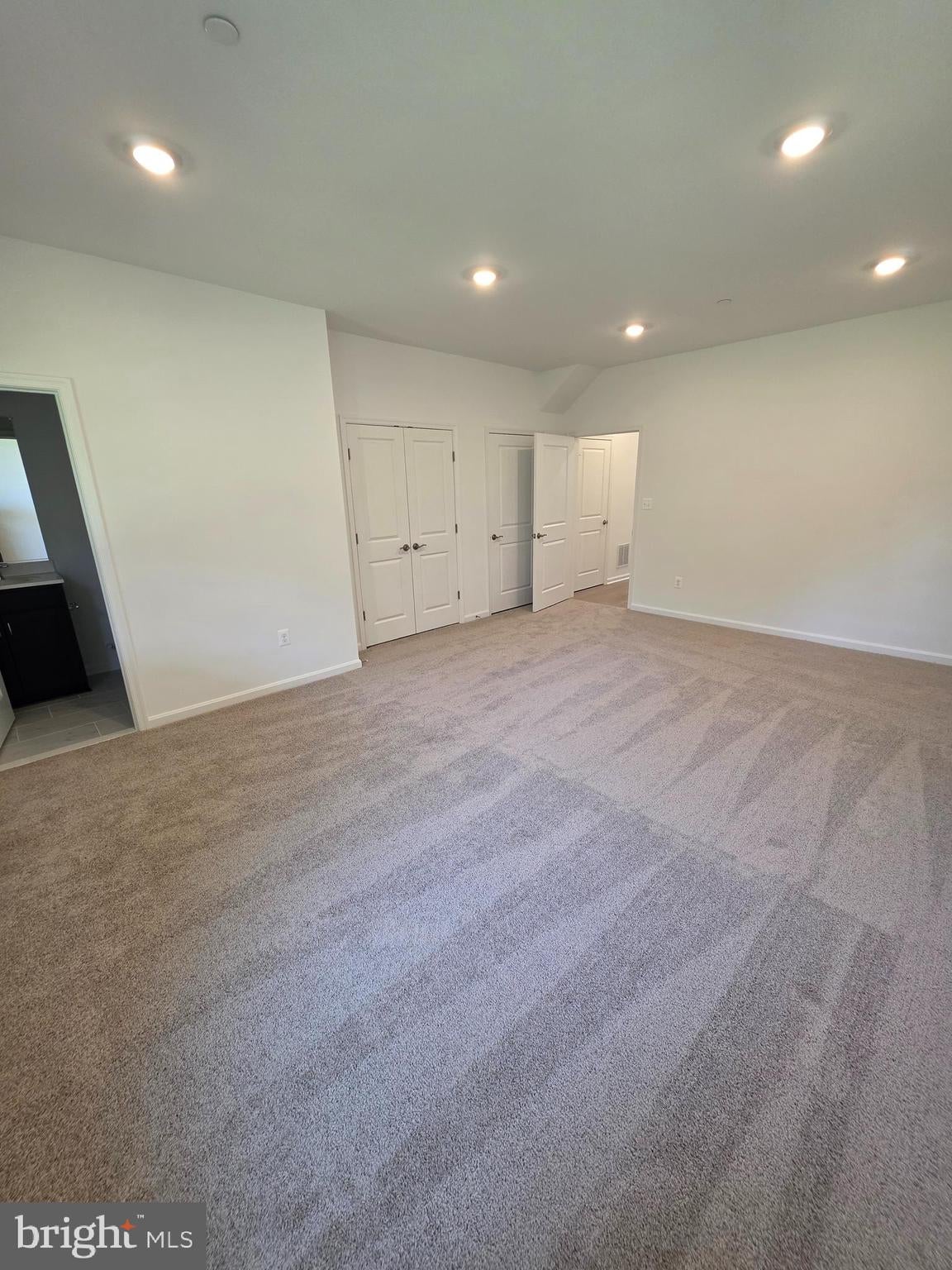 334 AQUA SQUARE 175