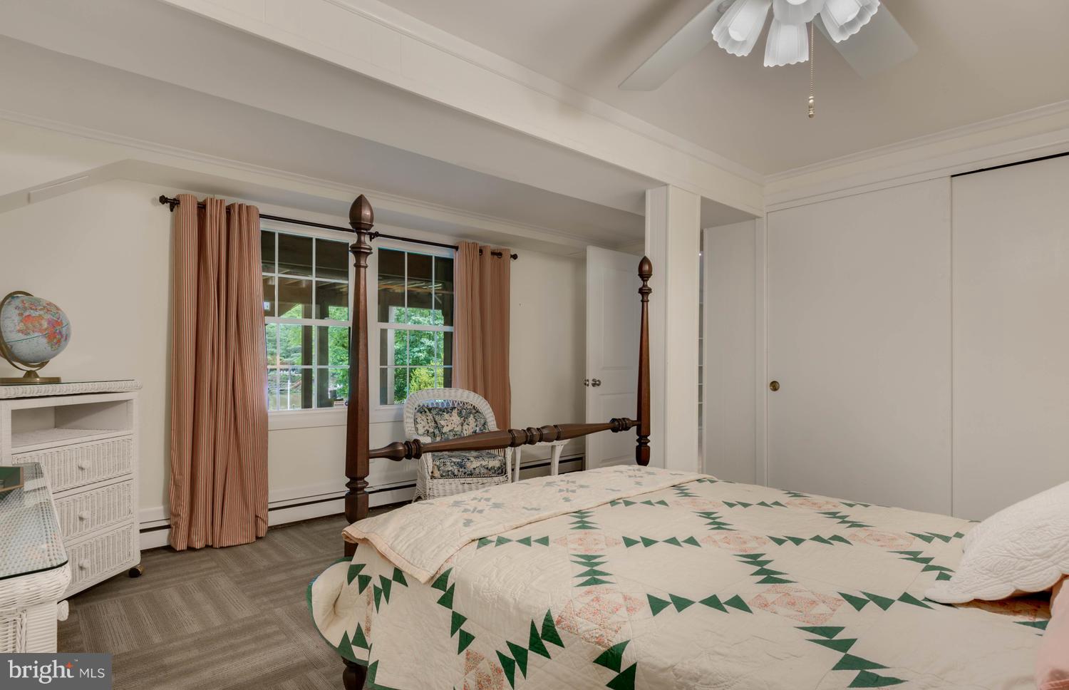 ANNAPOLIS ROADS - Residential