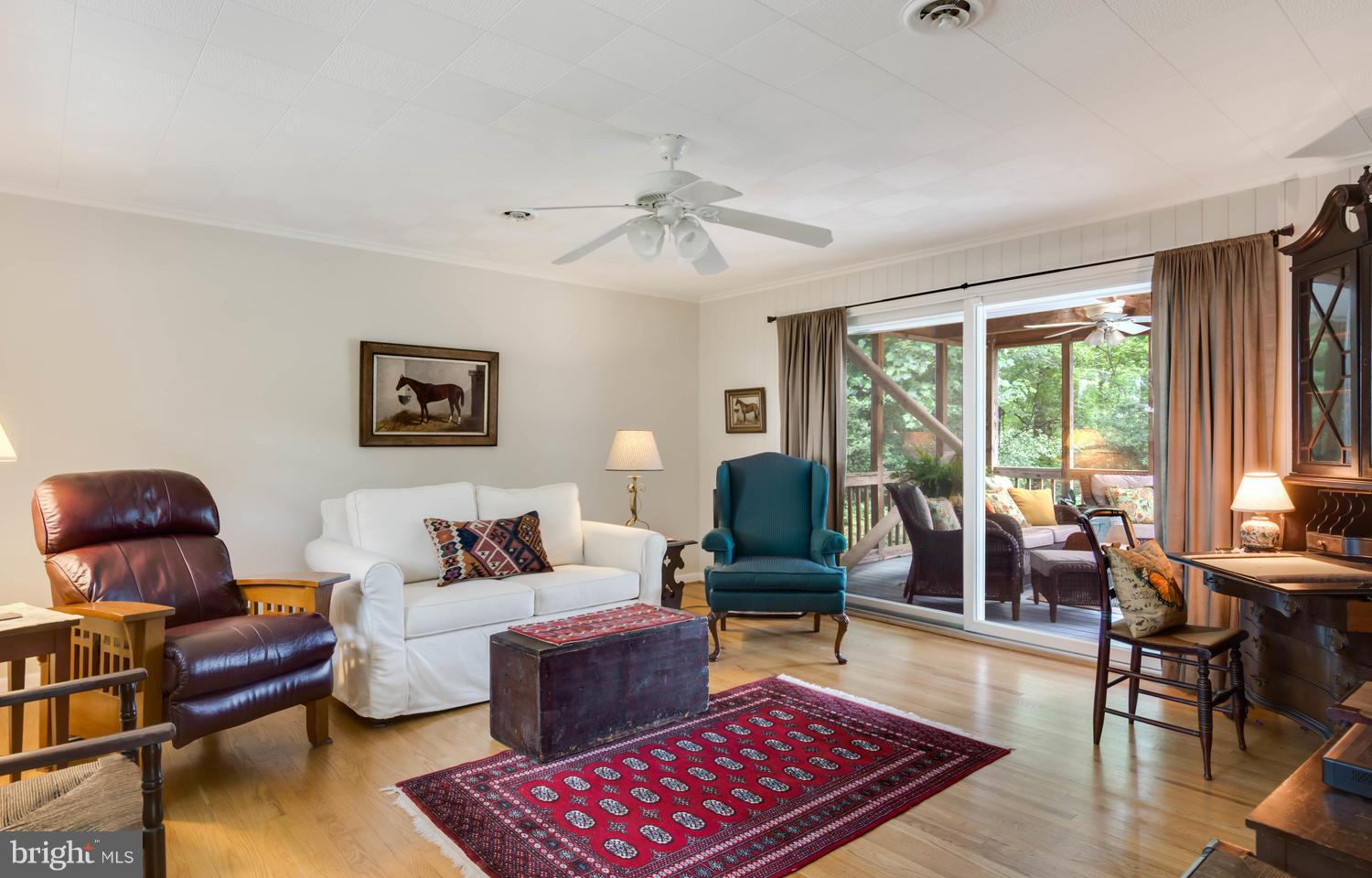 ANNAPOLIS ROADS - Residential