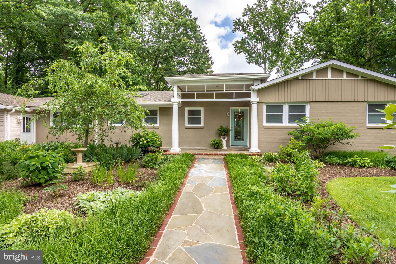 ANNAPOLIS ROADS - Residential