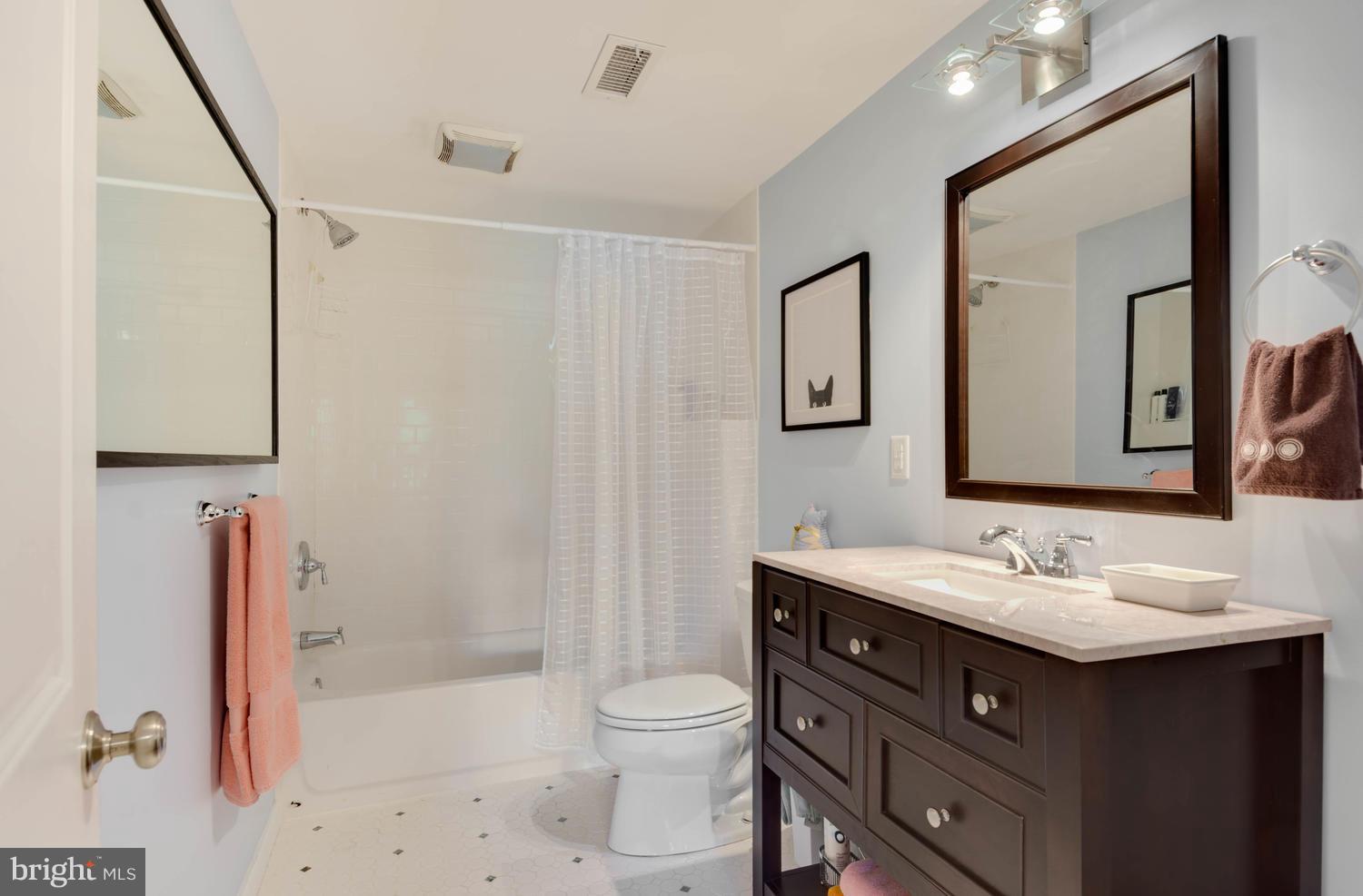 ANNAPOLIS ROADS - Residential