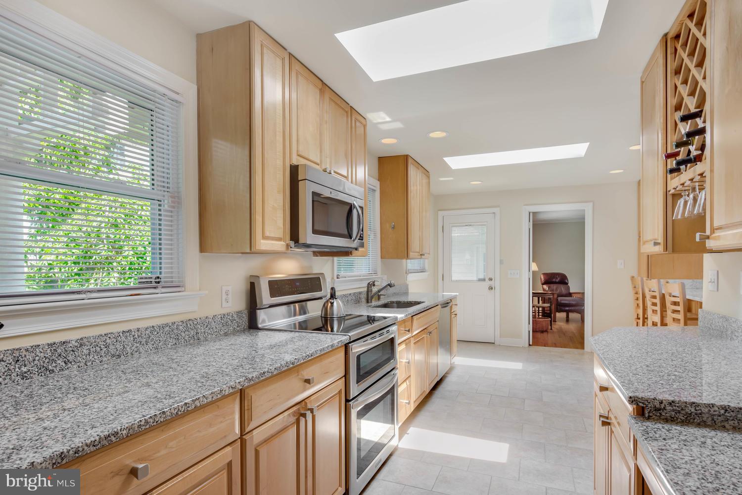 ANNAPOLIS ROADS - Residential