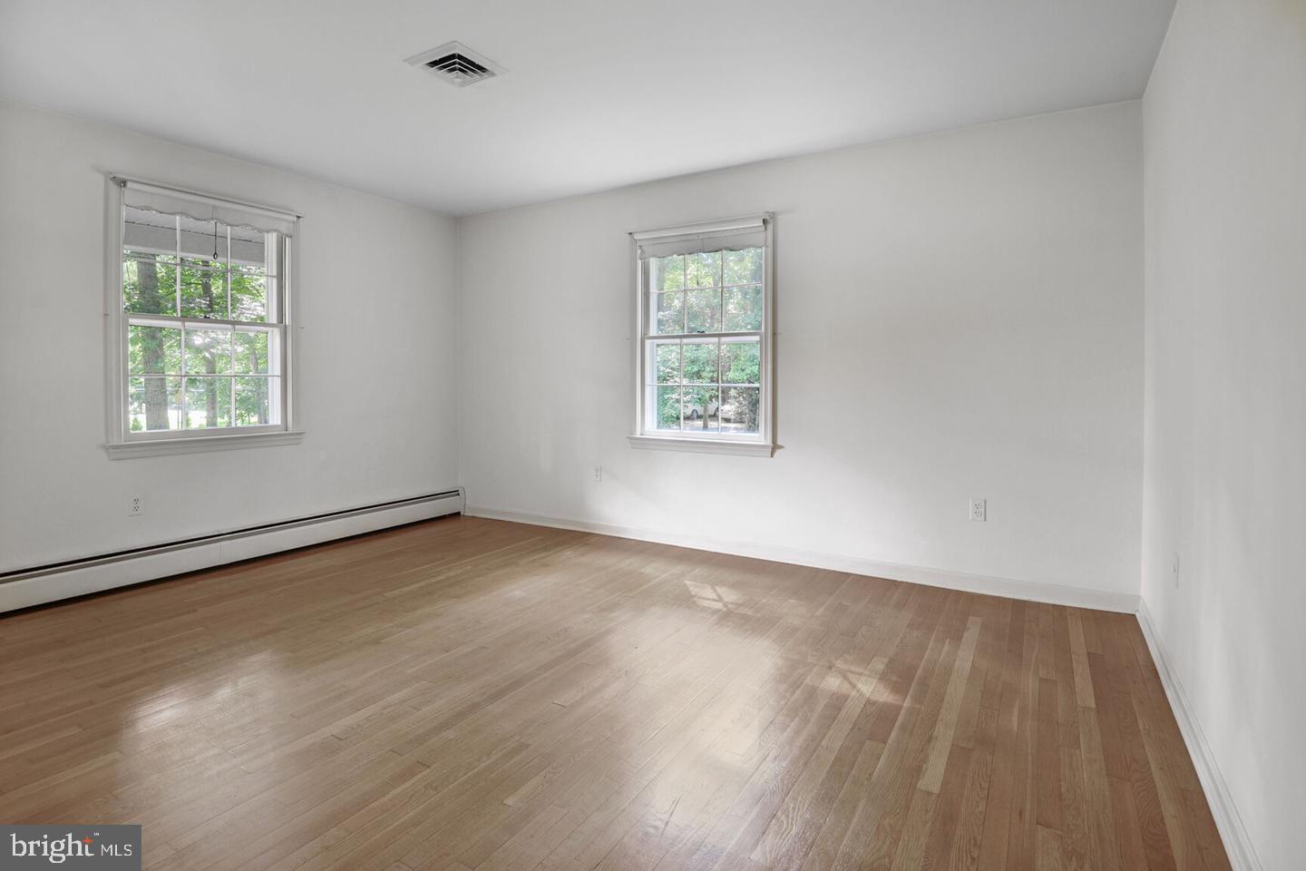 VALE SPRING WOODS - Residential