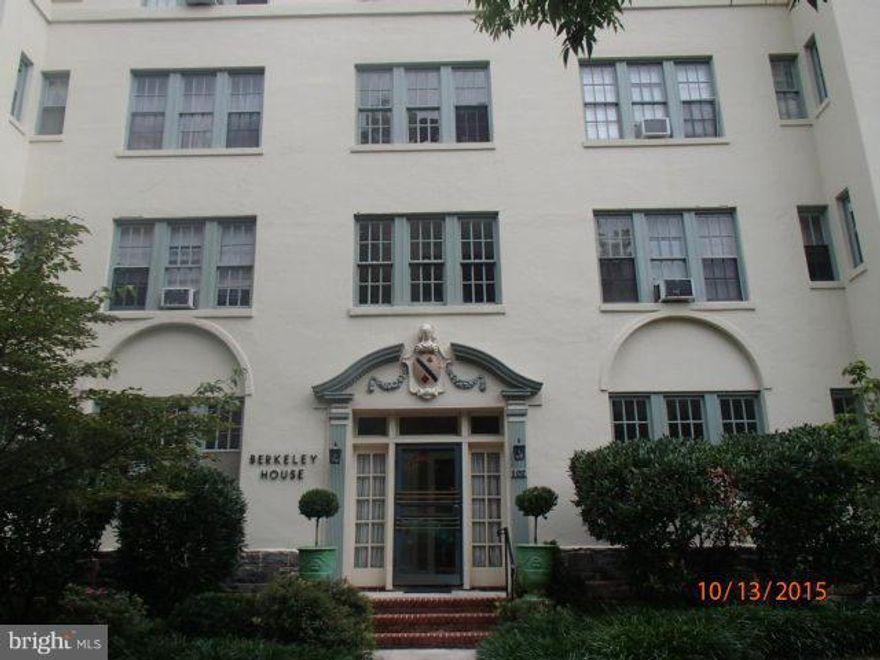 Fannie Mae Homepath property. Wonderful chance to own this value priced 2BR 2BA Condo! Architectural details include crown molding, beautiful hardwood floors, curved archways, oversized fireplace. Tall windows allow lots of natural light and add an airy feel to this wonderful unit. City living at it's best!  Walking distance to JHU and many restaurants. Hurry, this one won't last long!