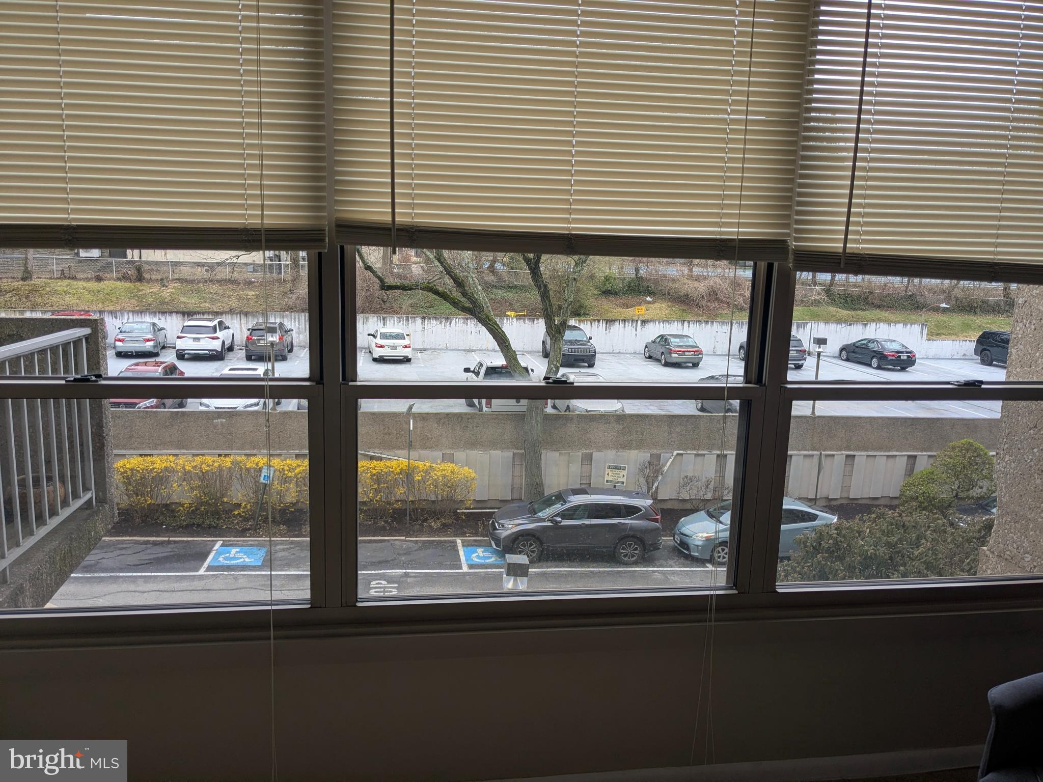 GREEN HILL - Residential