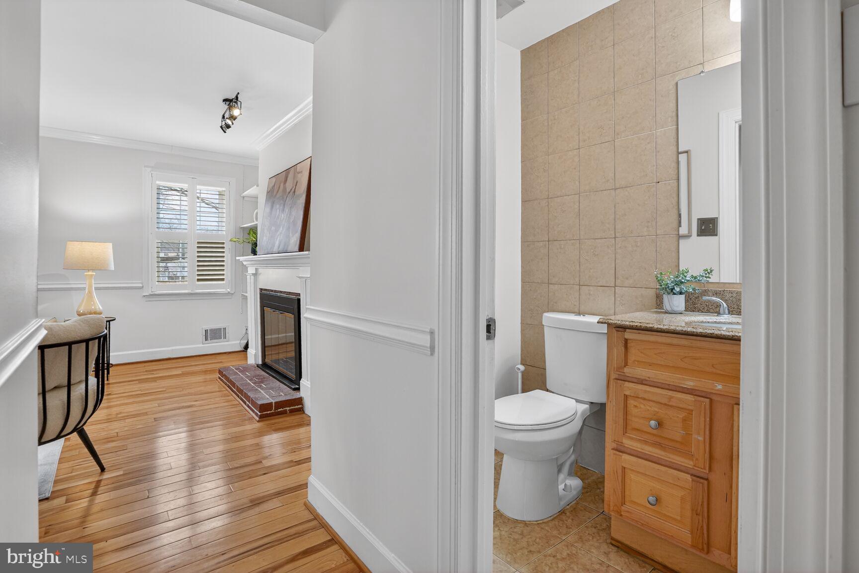 HERITAGE SQUARE - Residential