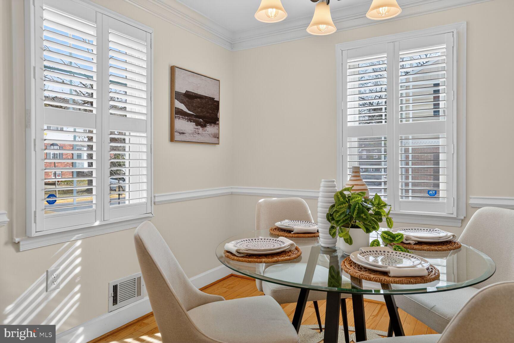 HERITAGE SQUARE - Residential