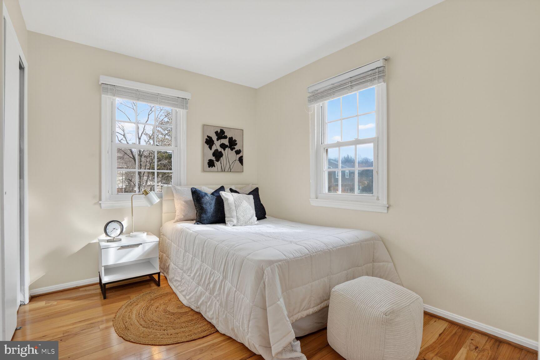 HERITAGE SQUARE - Residential