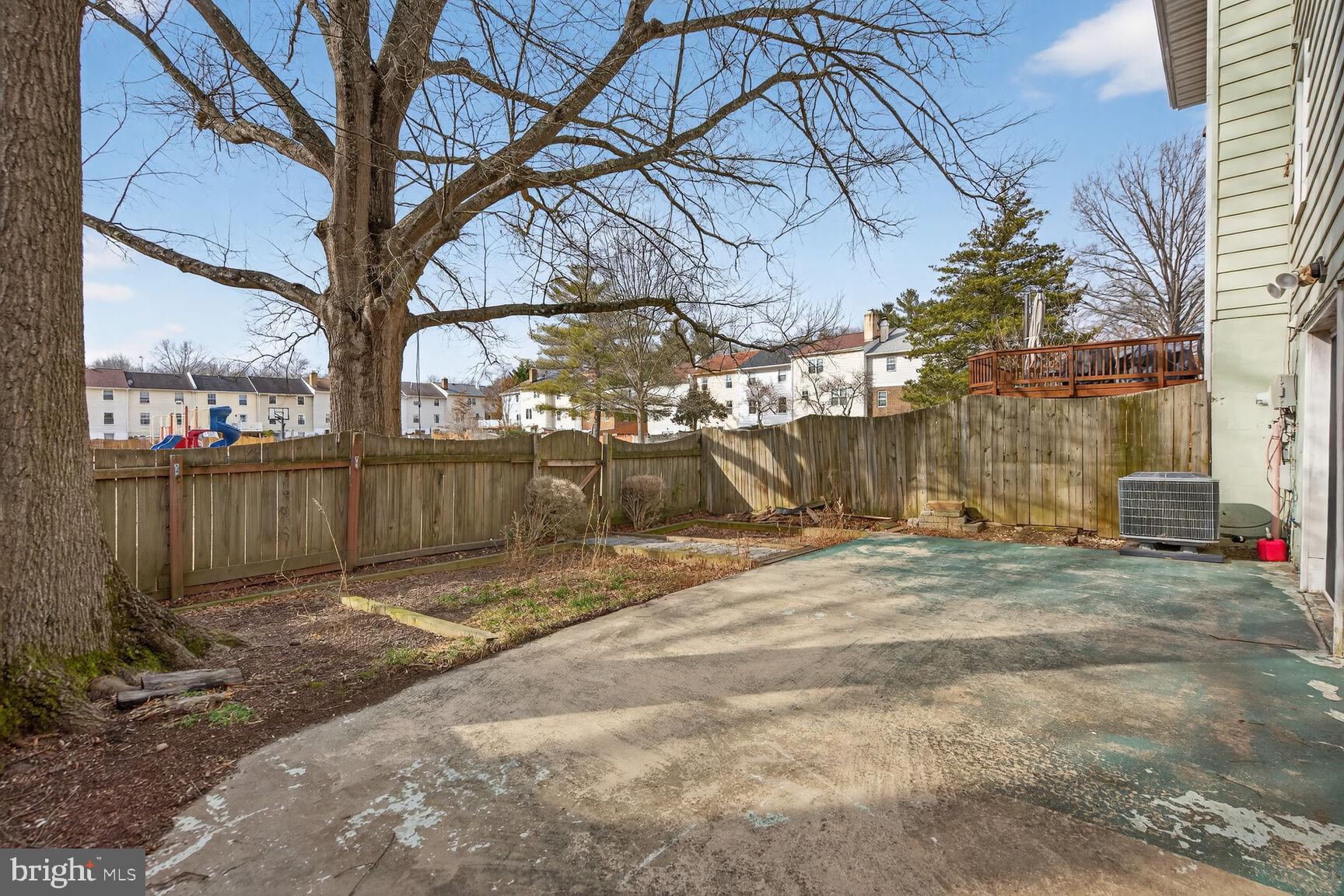 HERITAGE SQUARE - Residential