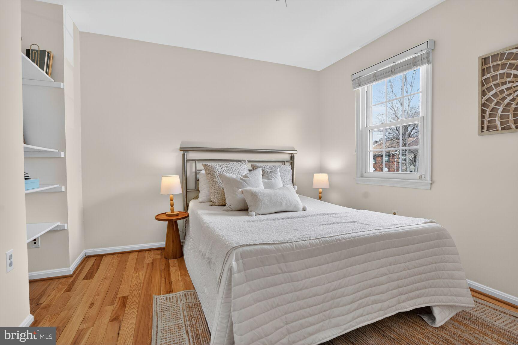 HERITAGE SQUARE - Residential