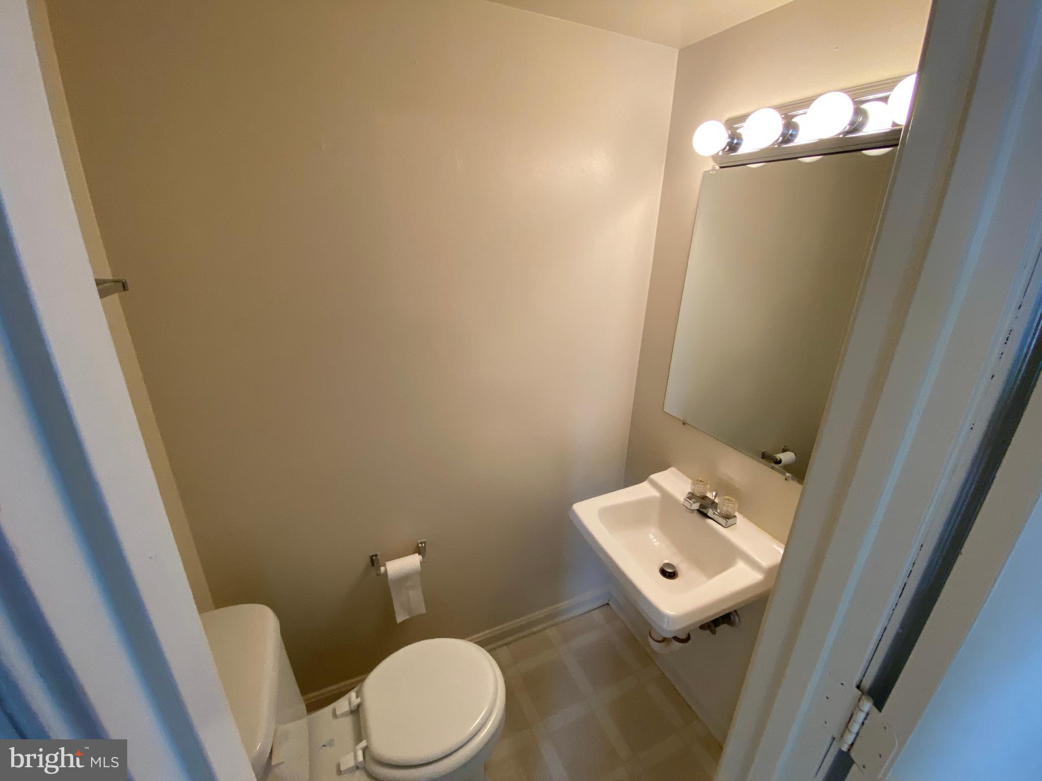 STAFFORD MEADOWS - Residential Lease