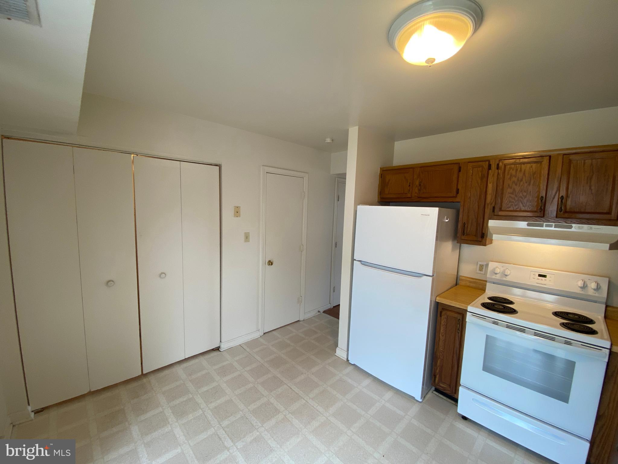 STAFFORD MEADOWS - Residential Lease