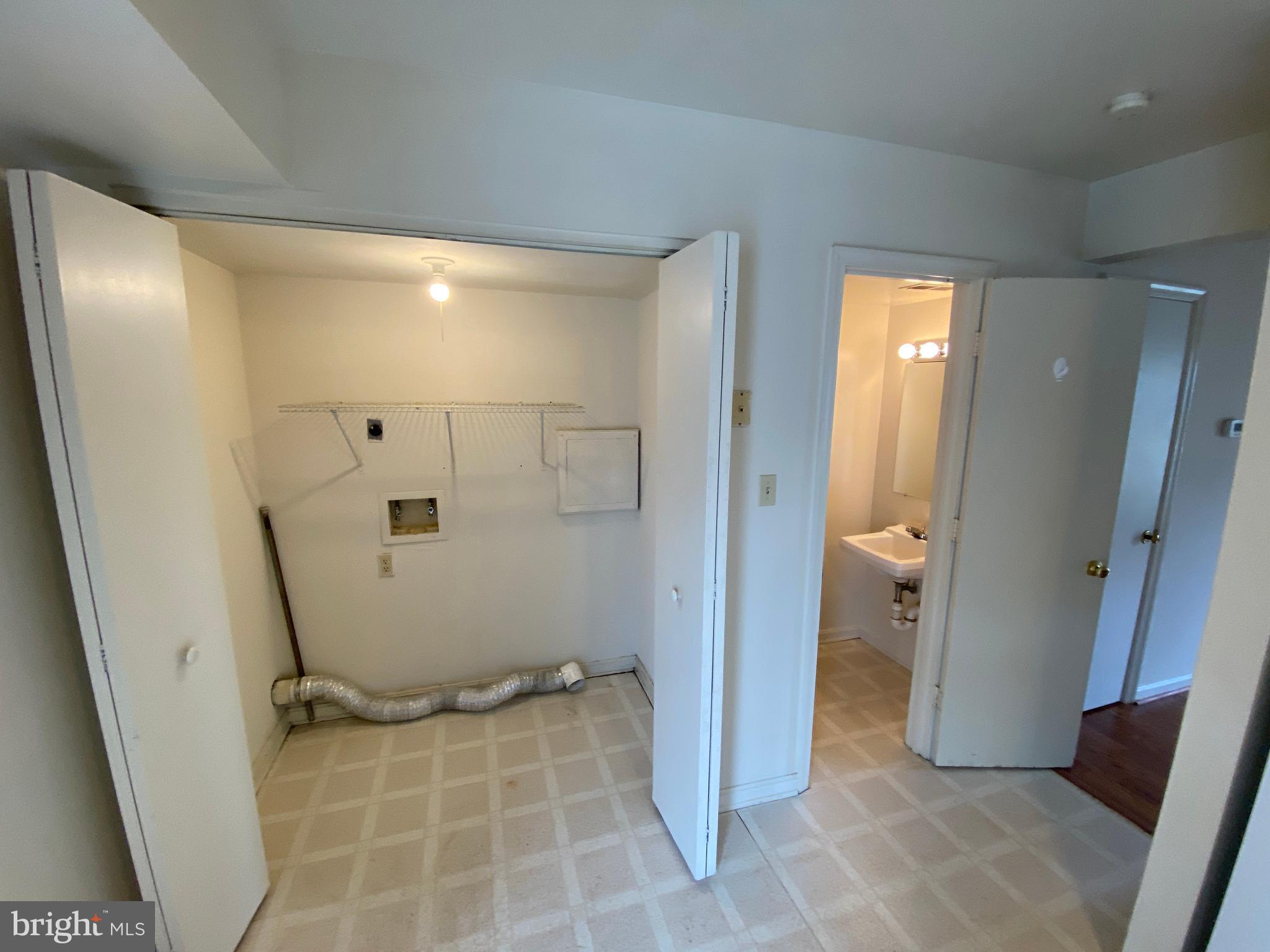 STAFFORD MEADOWS - Residential Lease