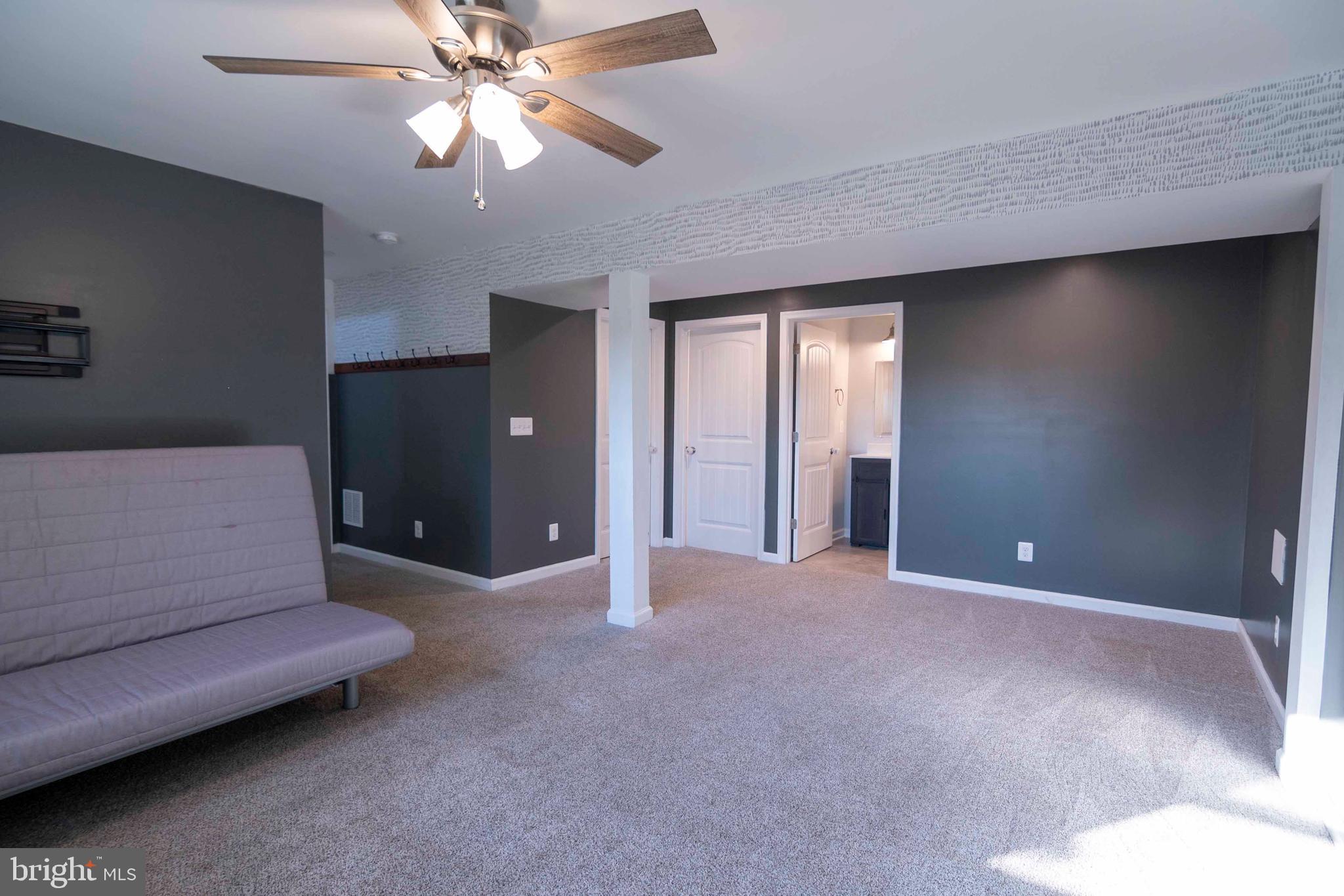 HOLLY HILL - Residential