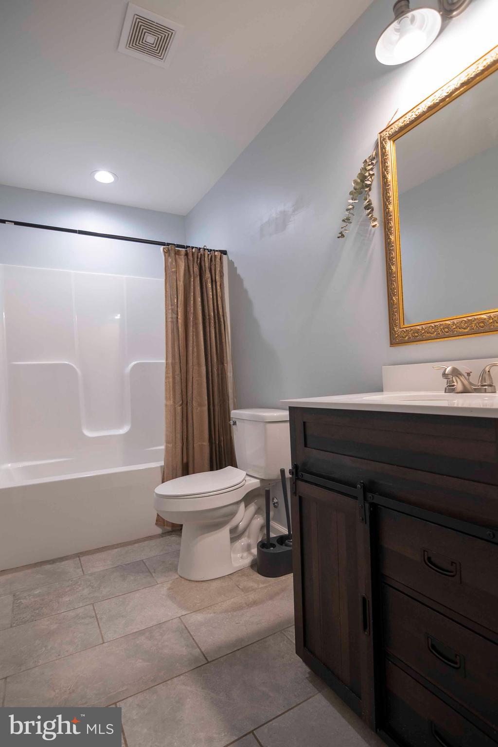 HOLLY HILL - Residential