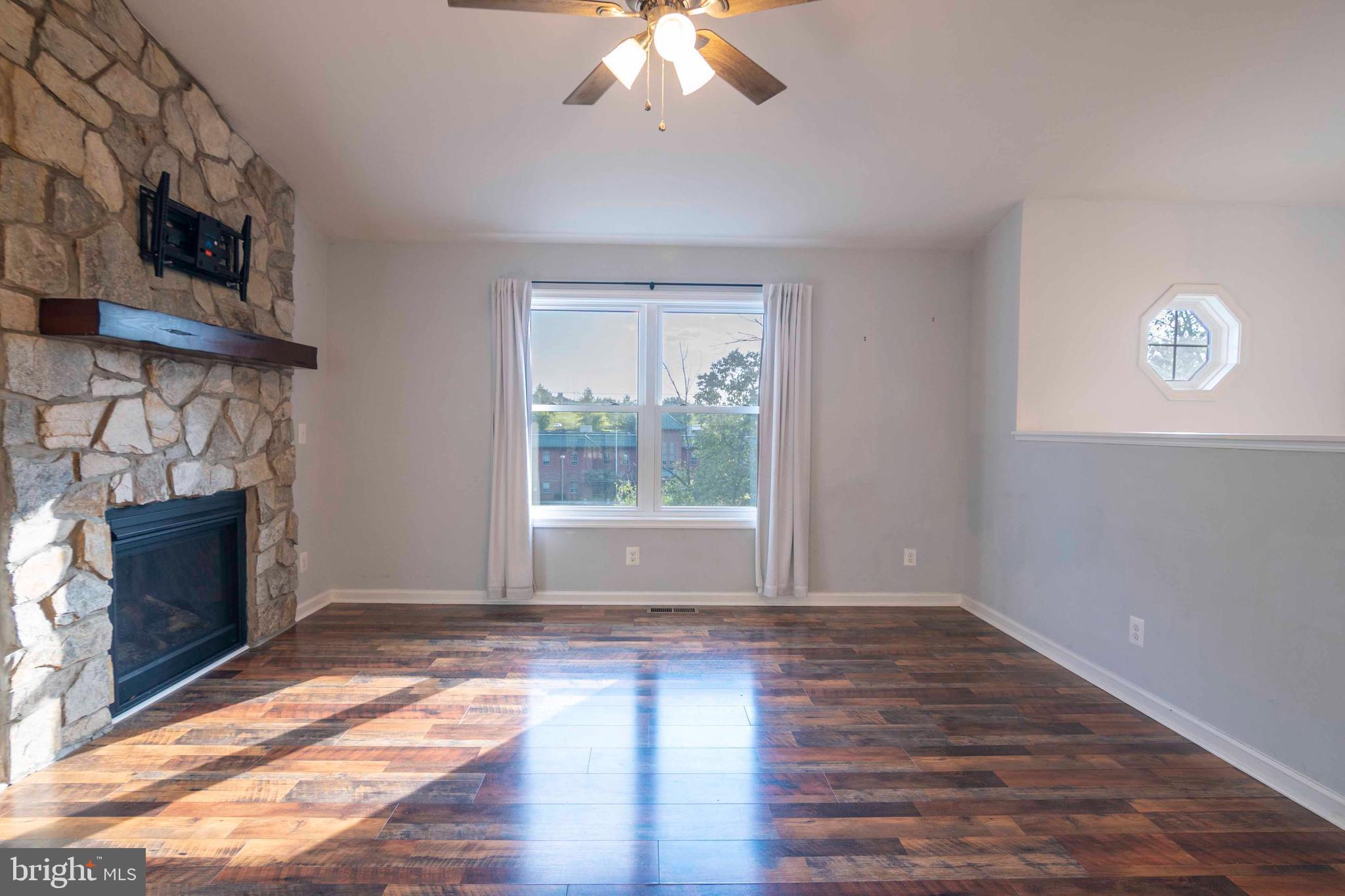 HOLLY HILL - Residential