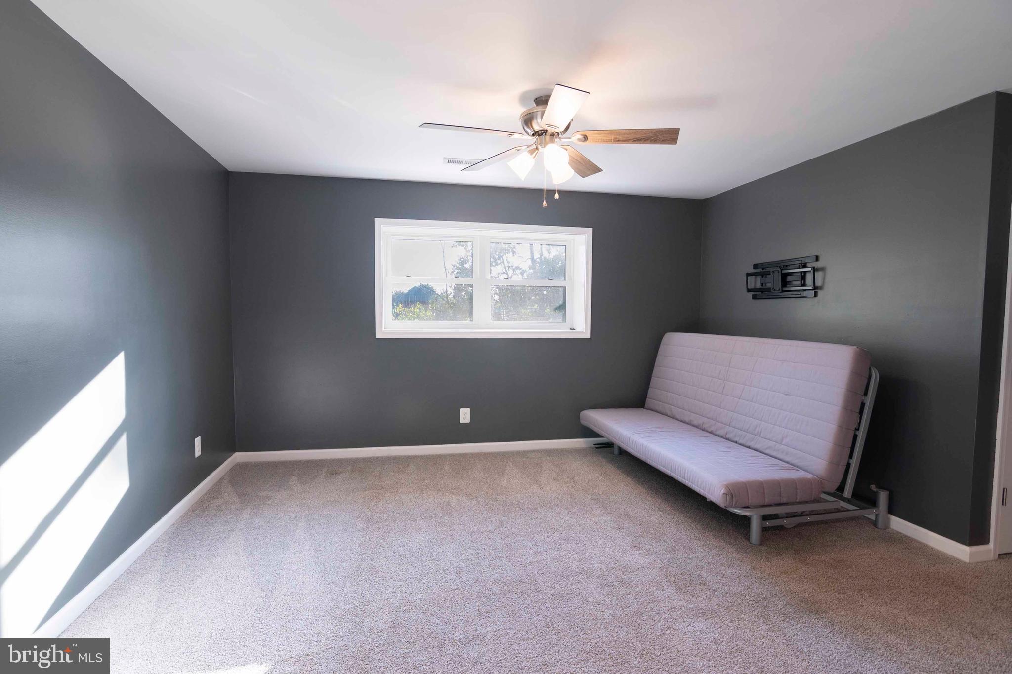 HOLLY HILL - Residential