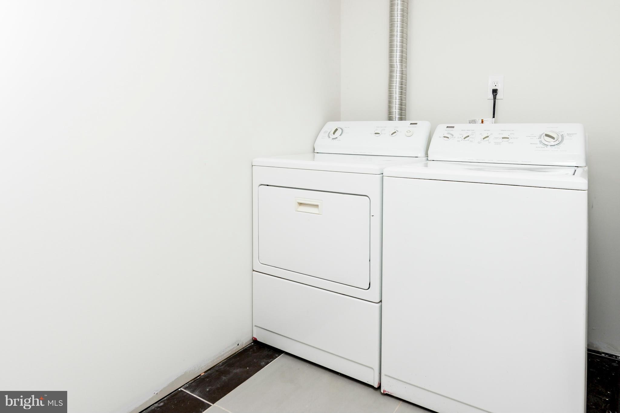 WADE-MAR ESTATES - Residential