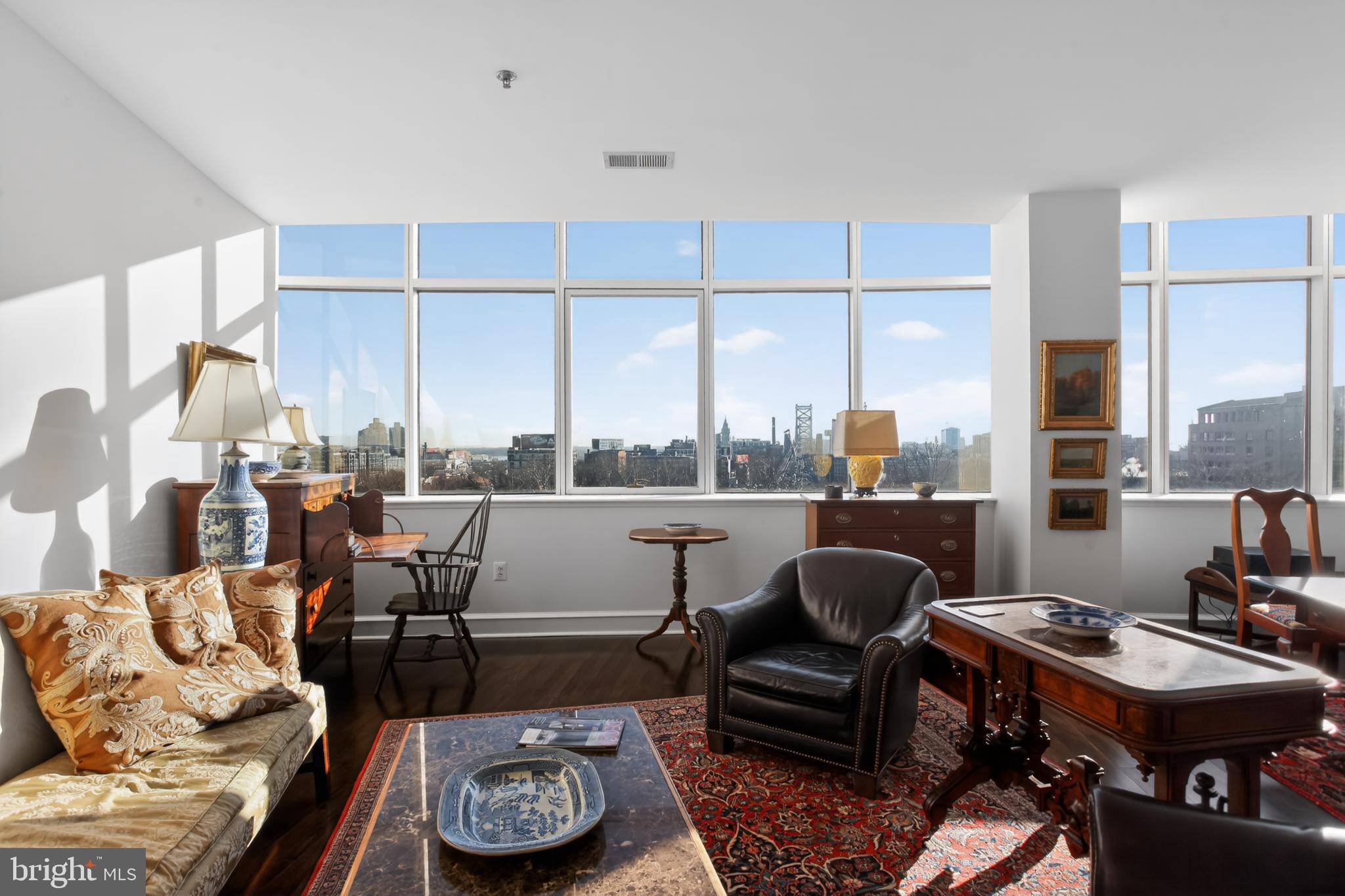 201-59 N 8TH STREET 713