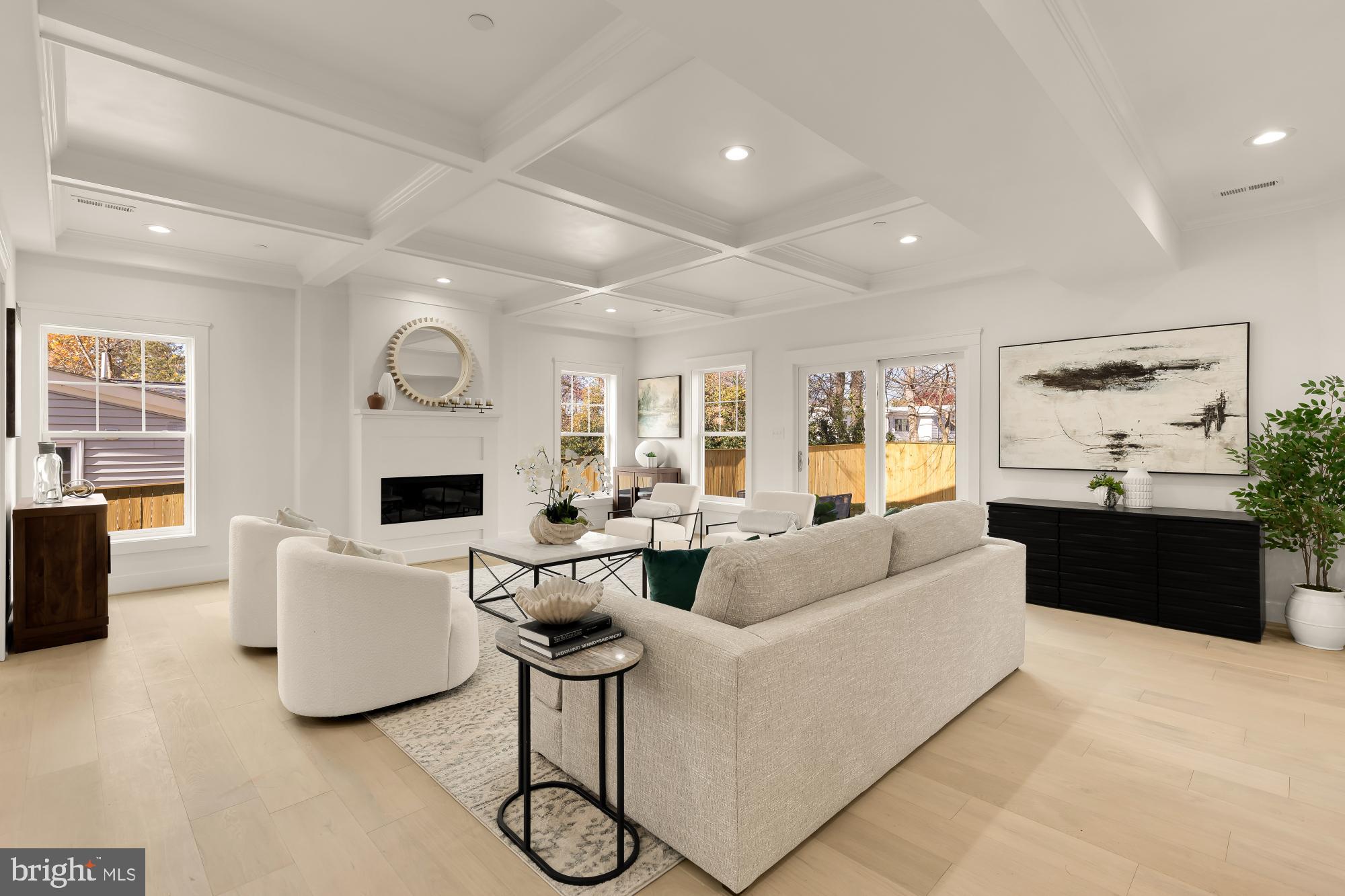 ROCK CREEK PALISADES - Residential