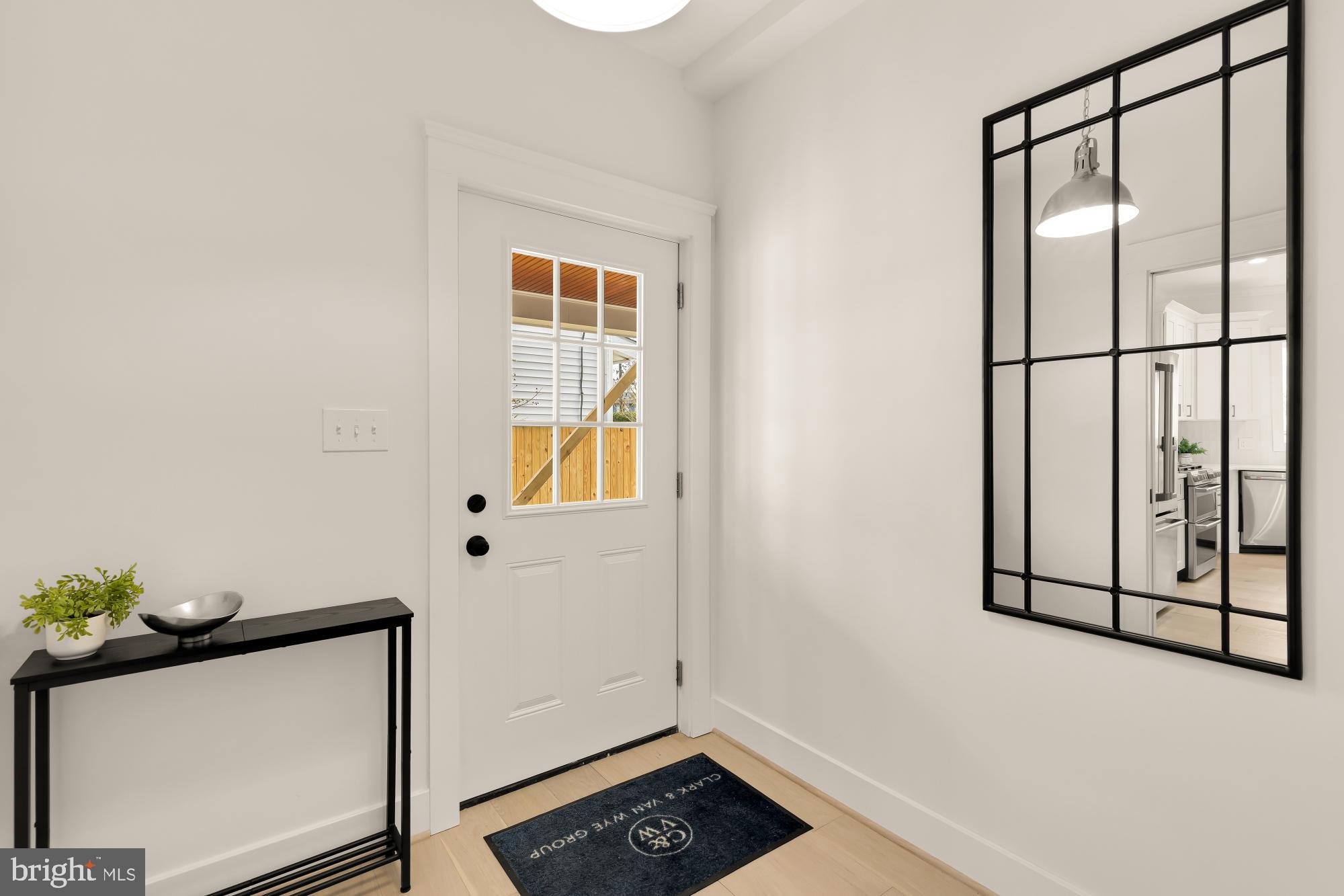 ROCK CREEK PALISADES - Residential