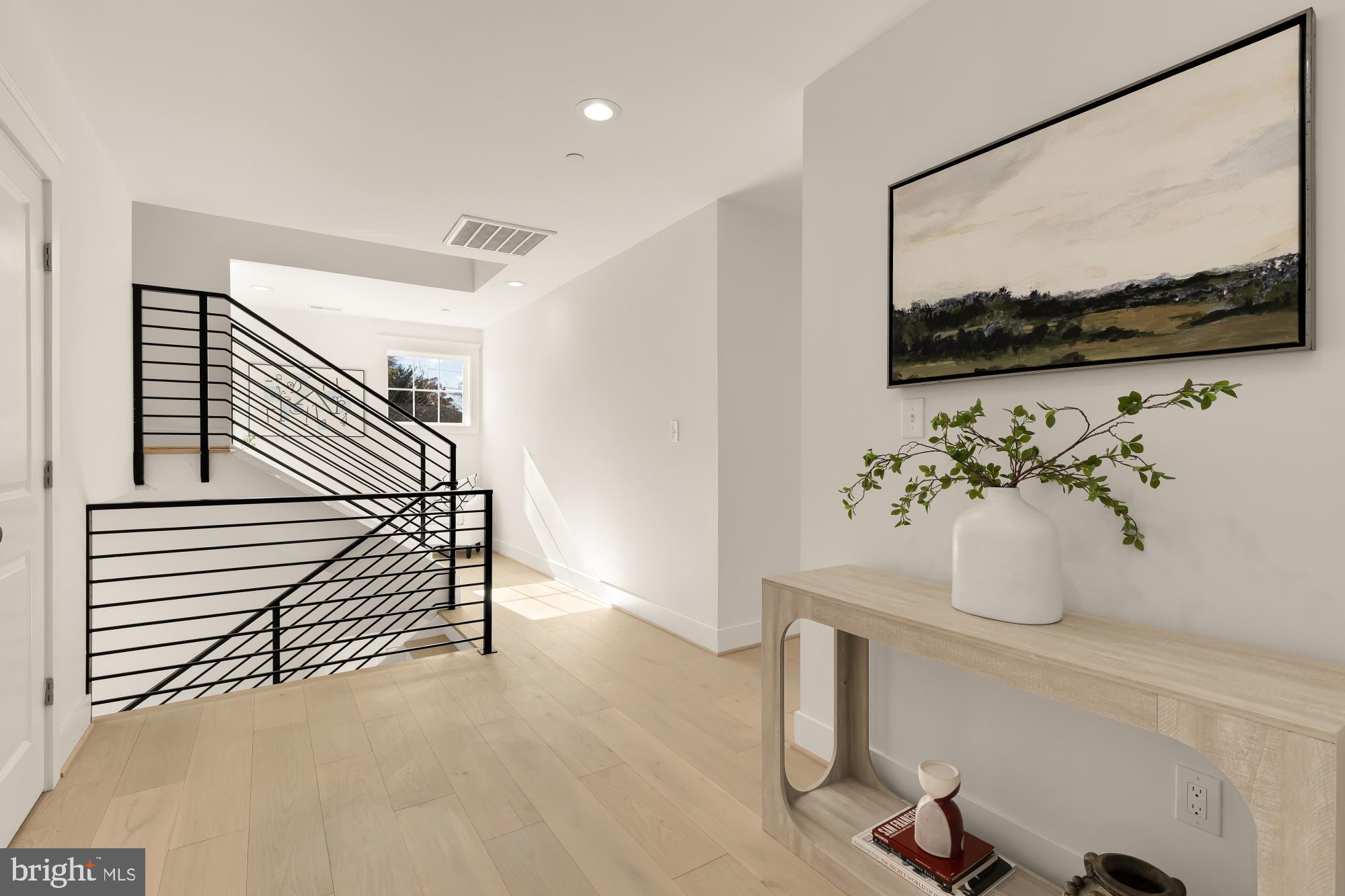 ROCK CREEK PALISADES - Residential