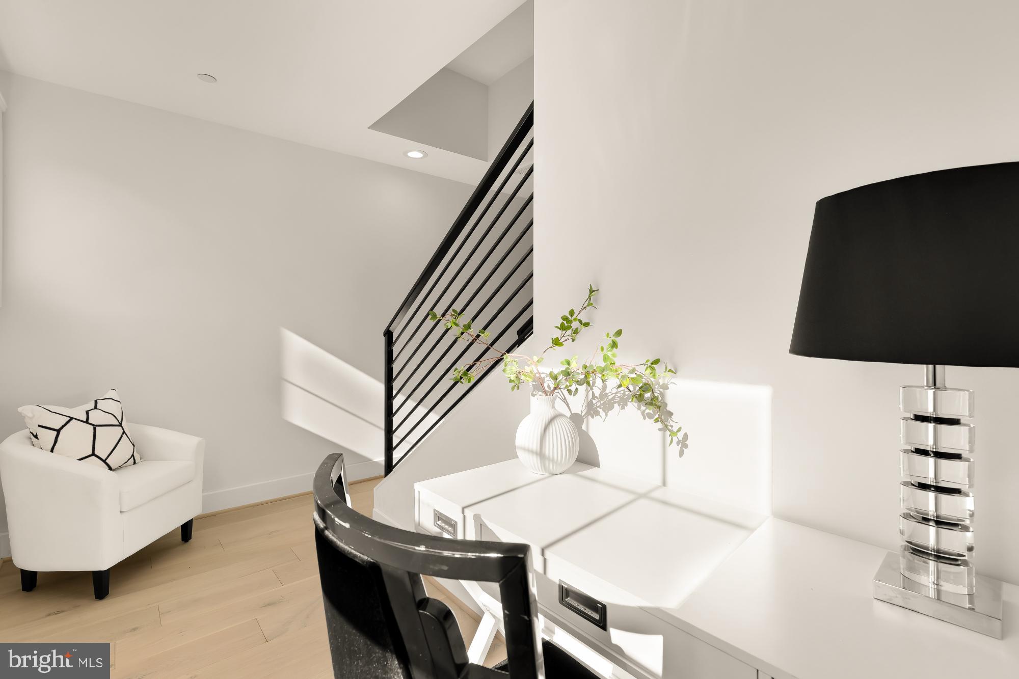 ROCK CREEK PALISADES - Residential