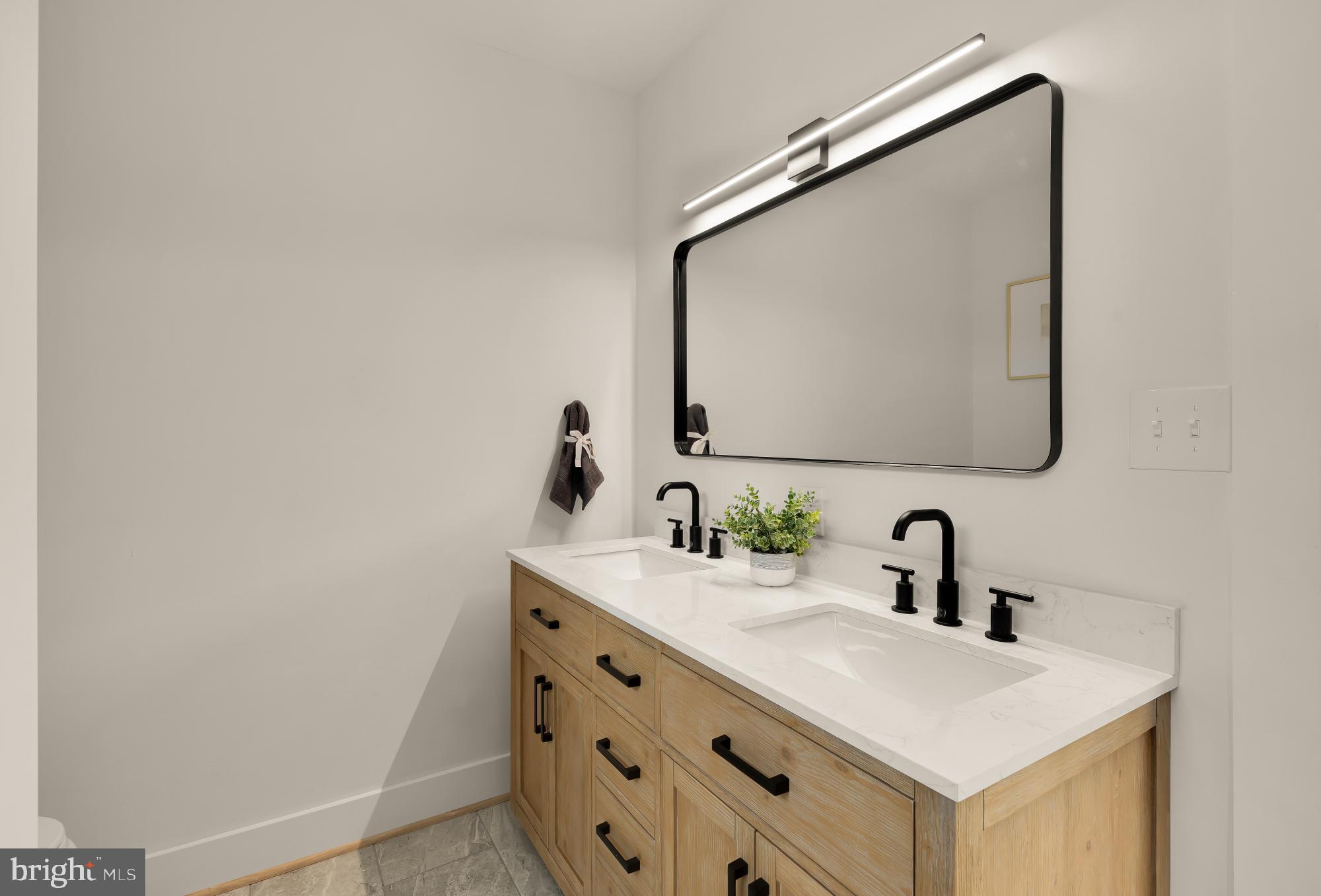 ROCK CREEK PALISADES - Residential