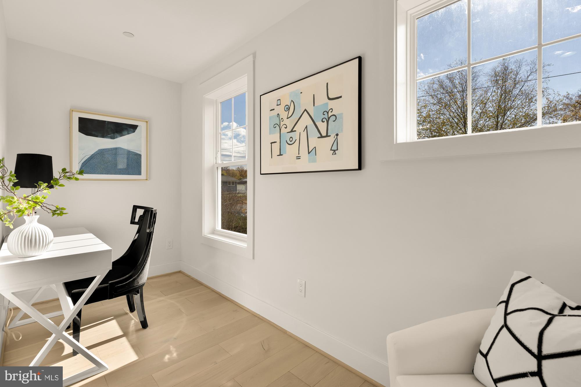 ROCK CREEK PALISADES - Residential