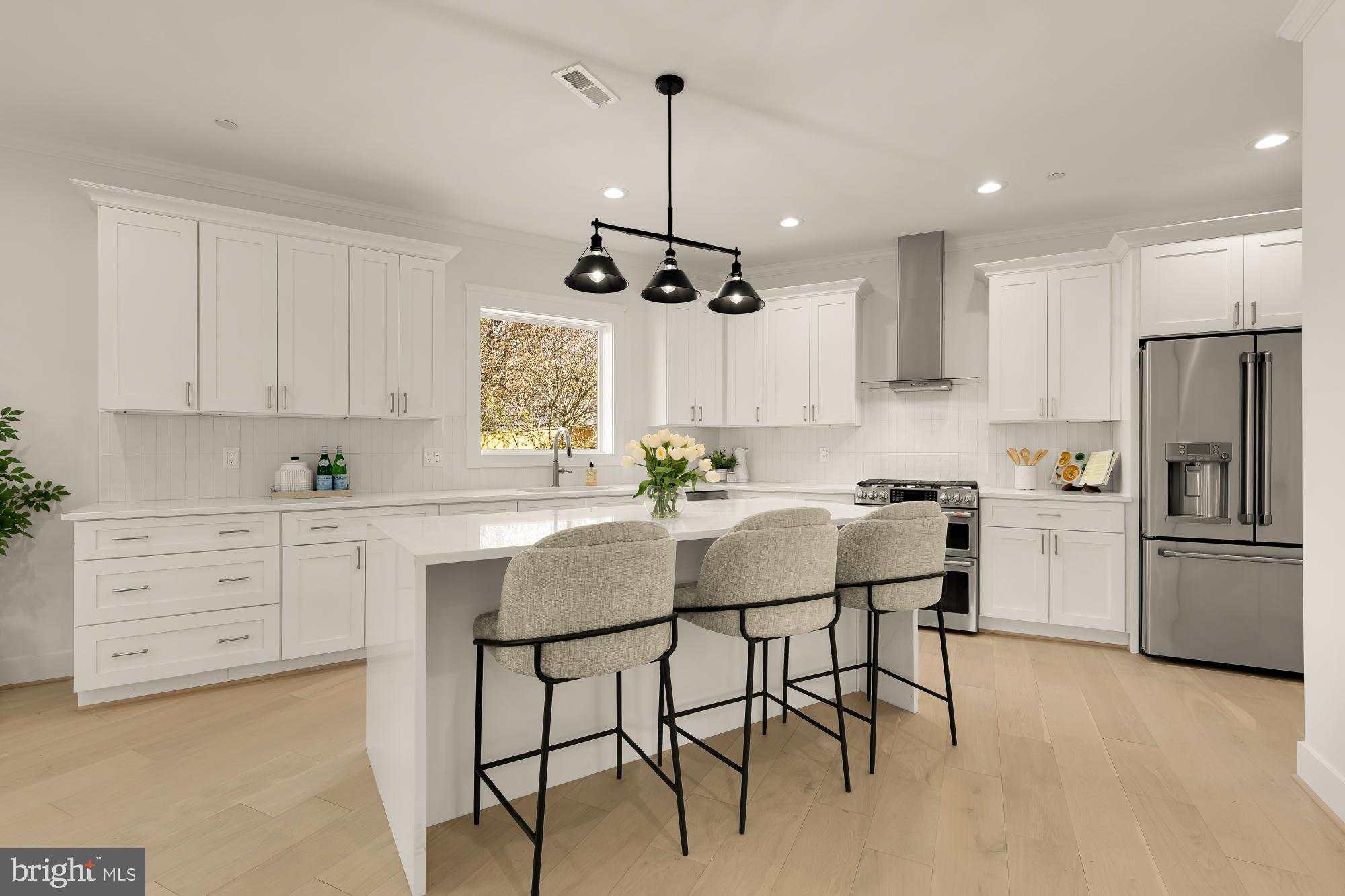 ROCK CREEK PALISADES - Residential