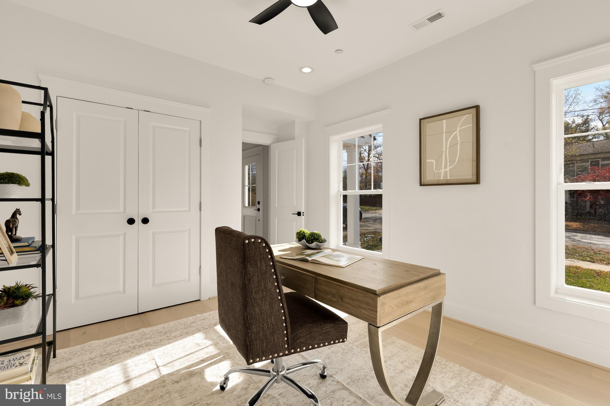 ROCK CREEK PALISADES - Residential