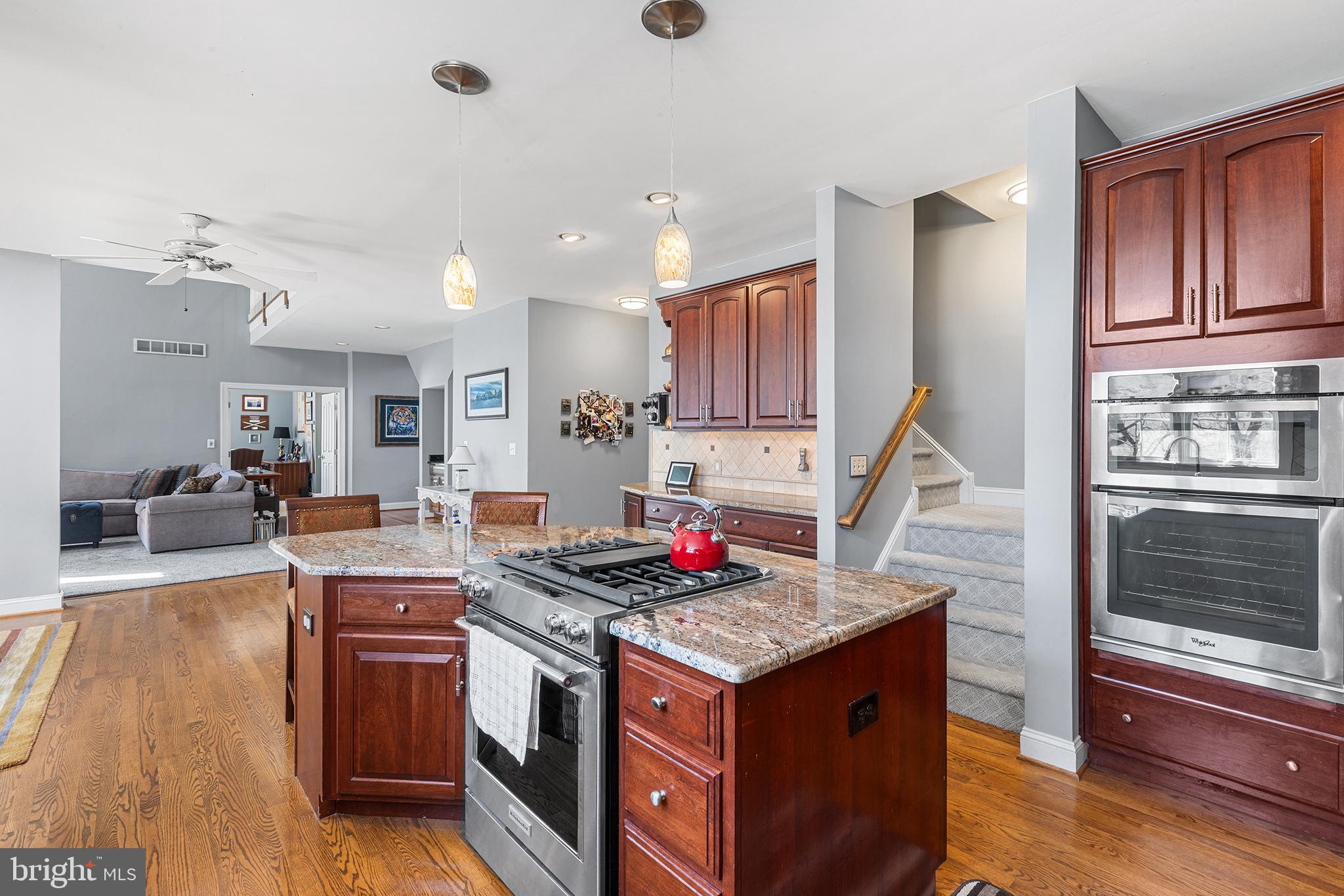 DEER POINTE - Residential