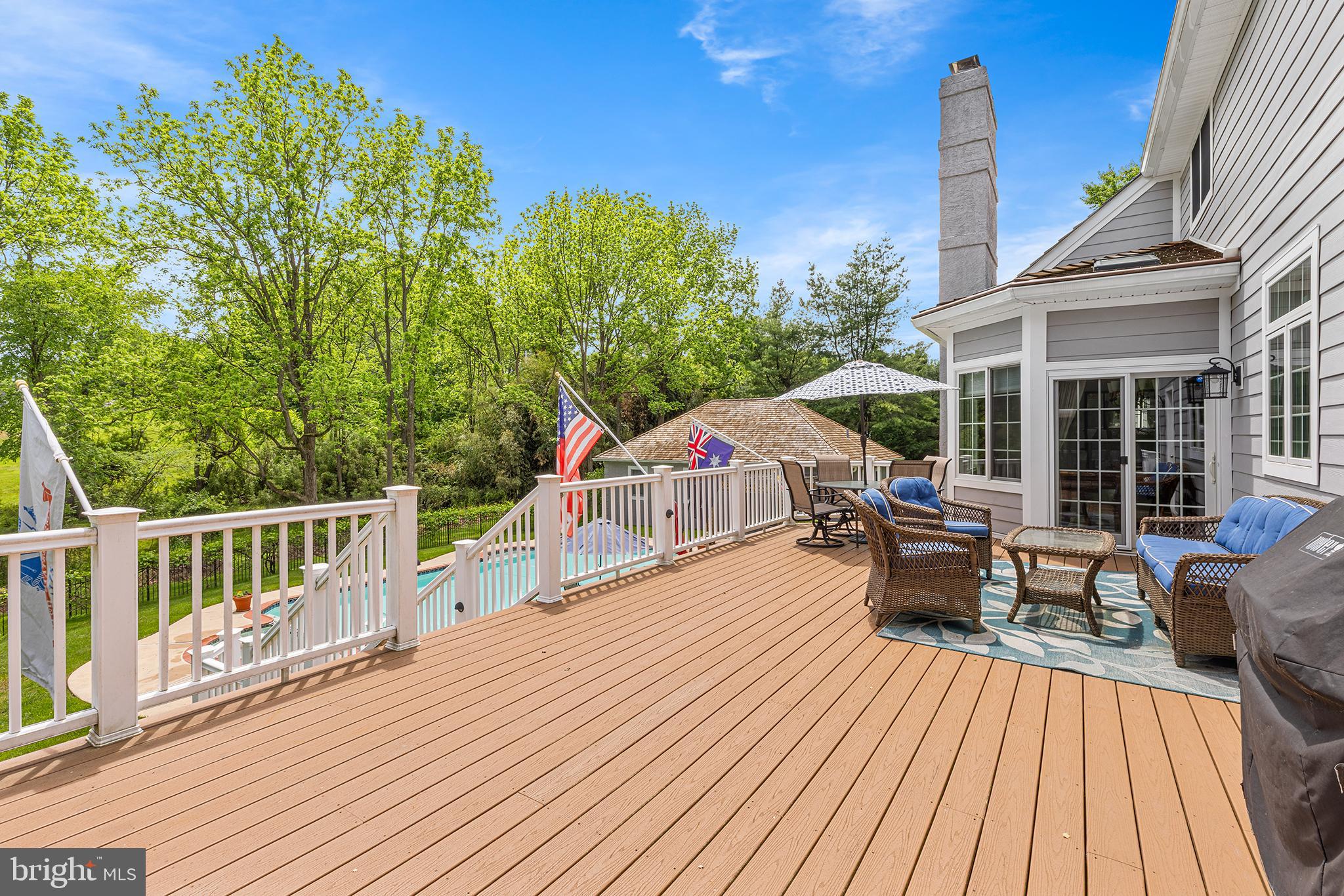DEER POINTE - Residential