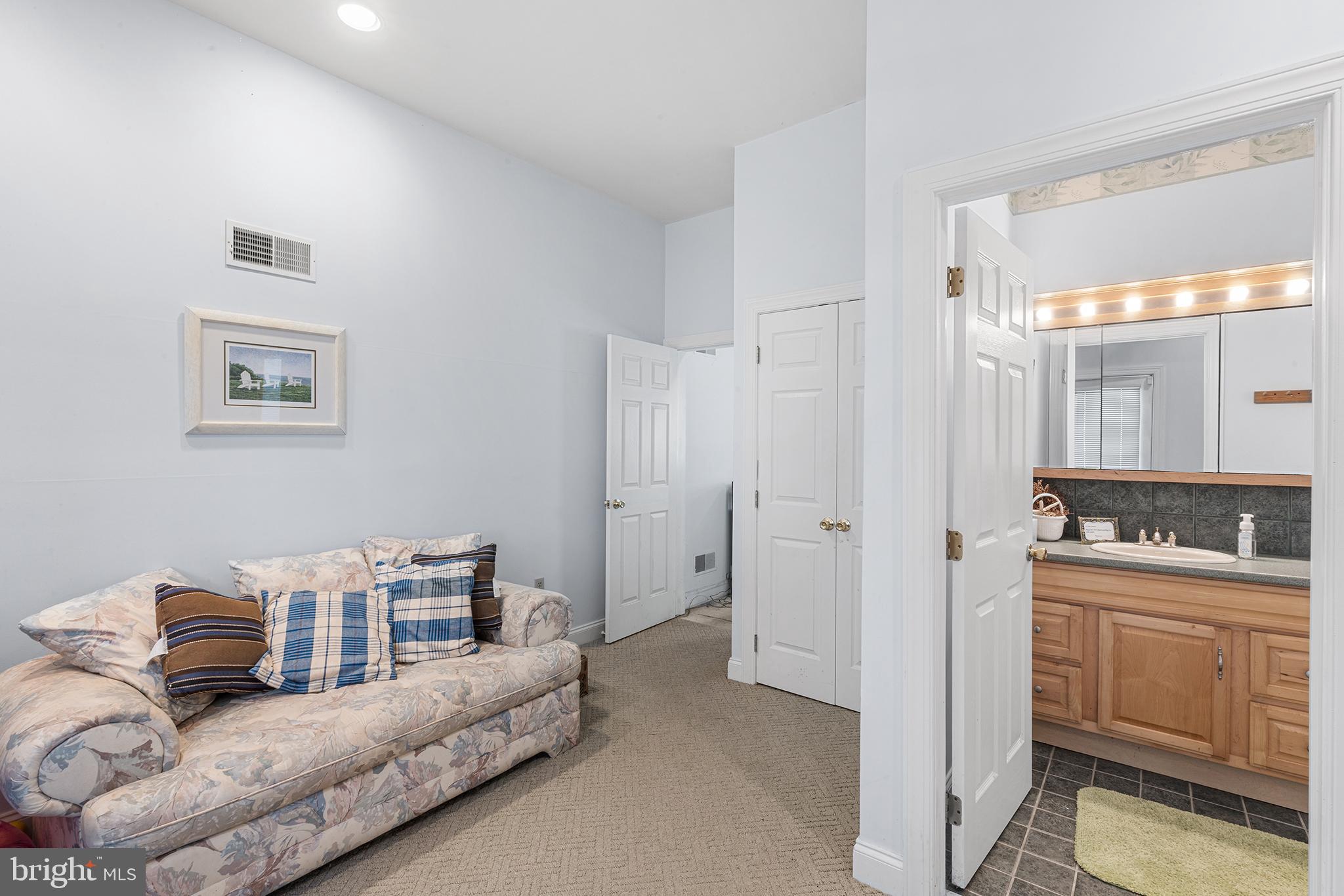 DEER POINTE - Residential