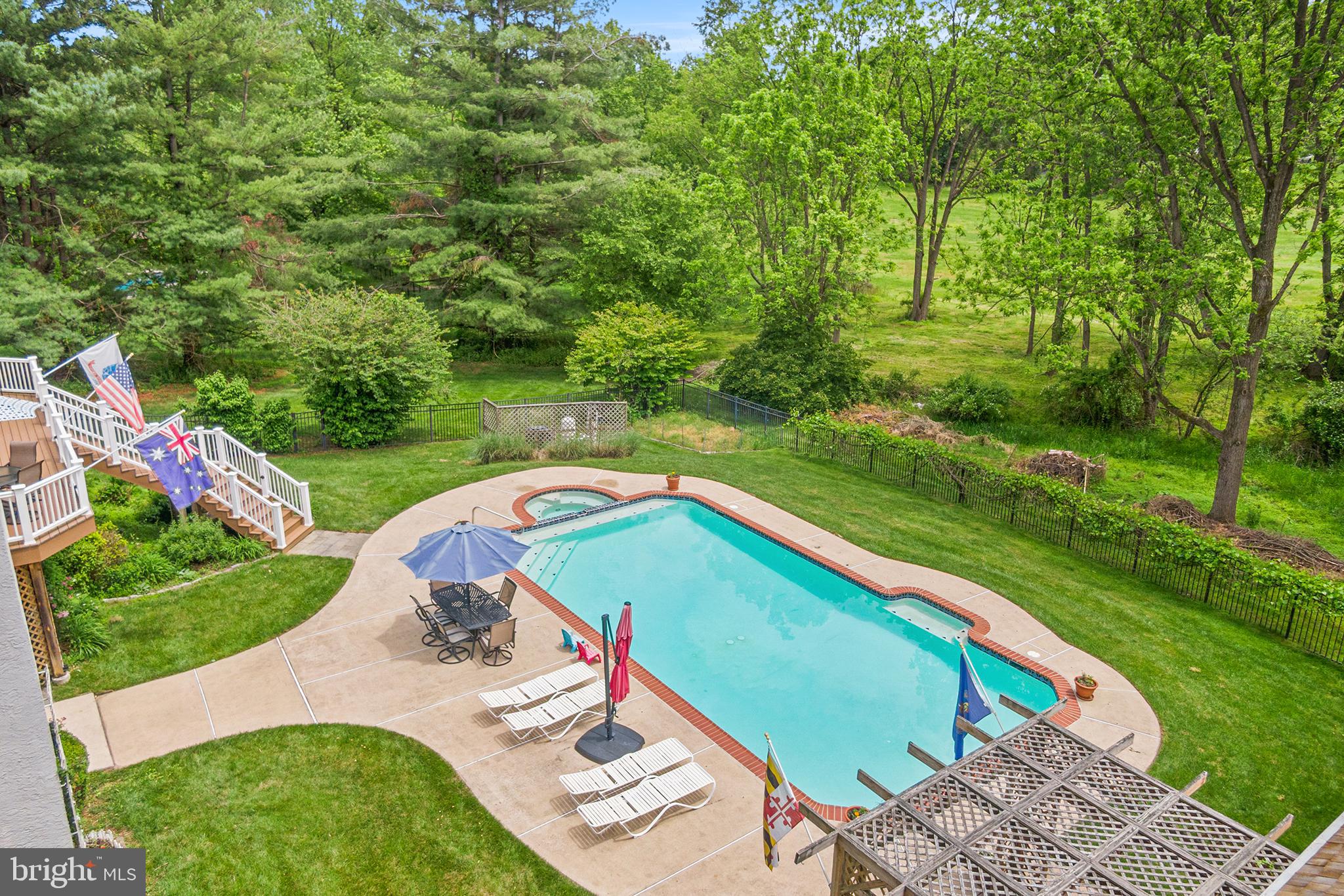 DEER POINTE - Residential