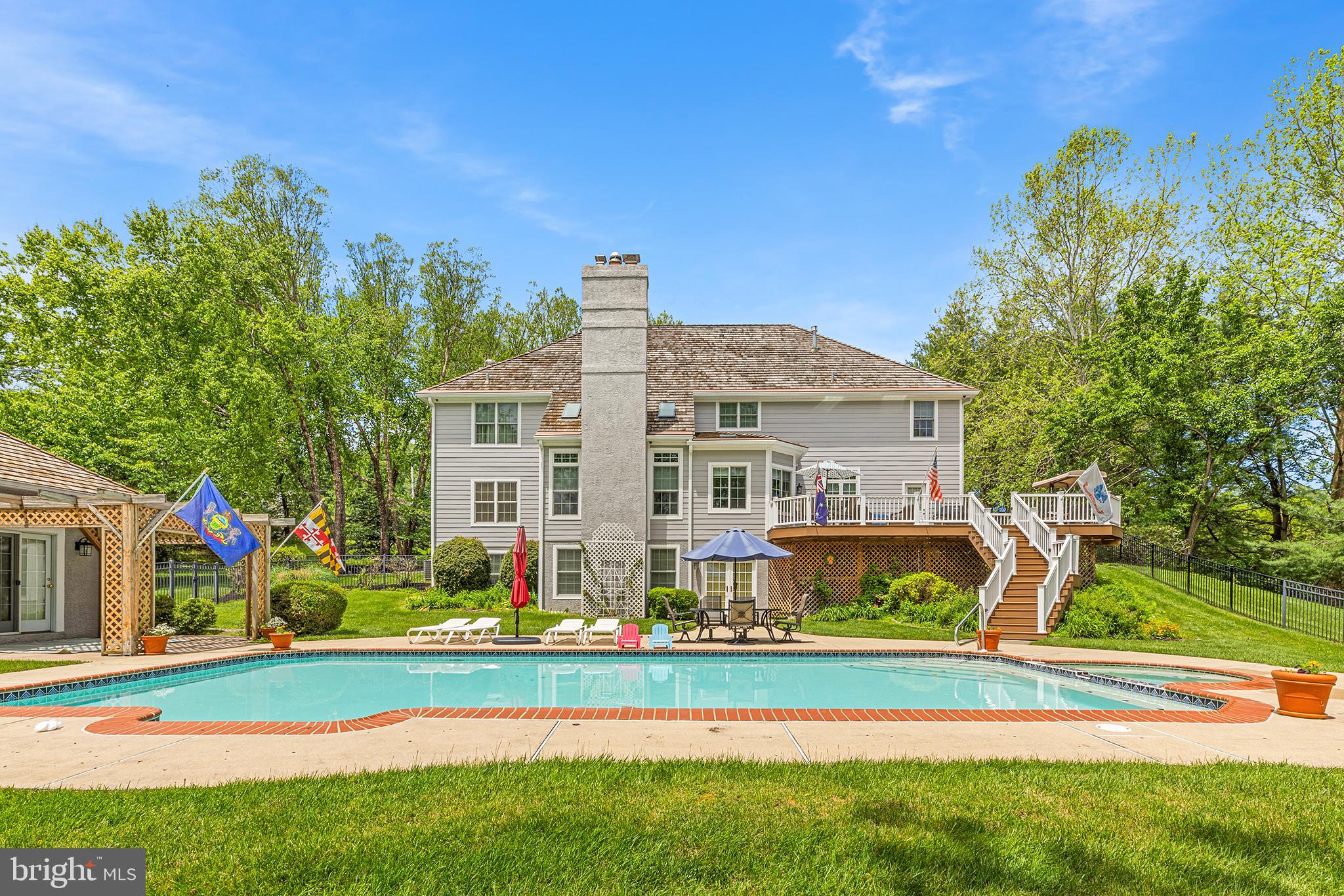 DEER POINTE - Residential