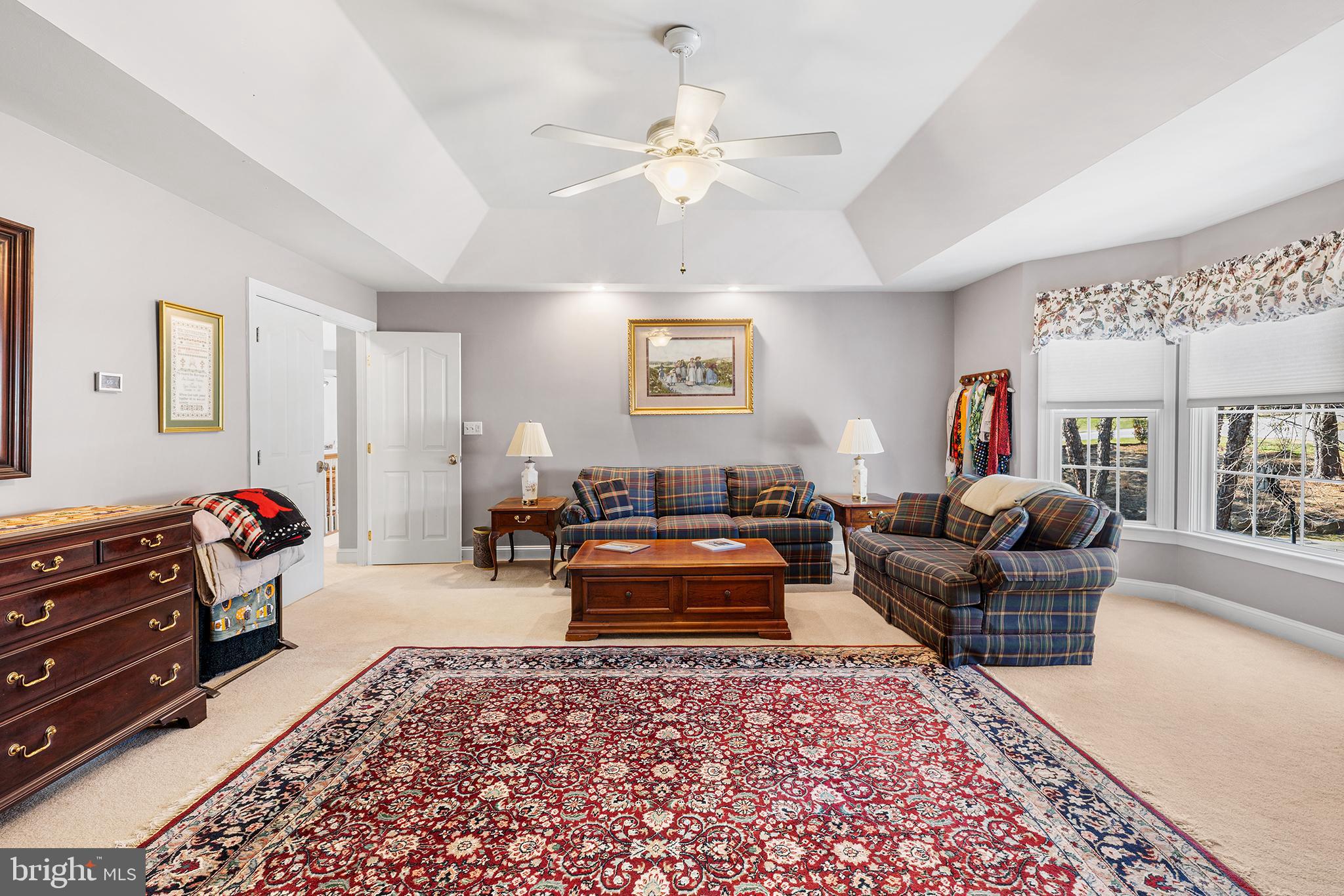 DEER POINTE - Residential