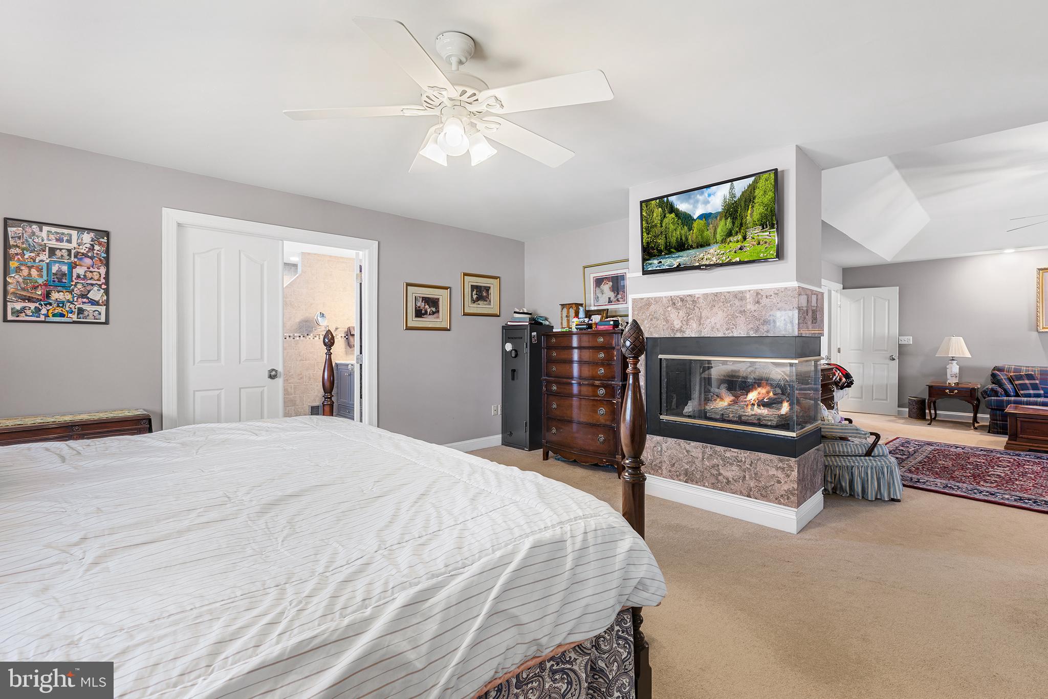 DEER POINTE - Residential