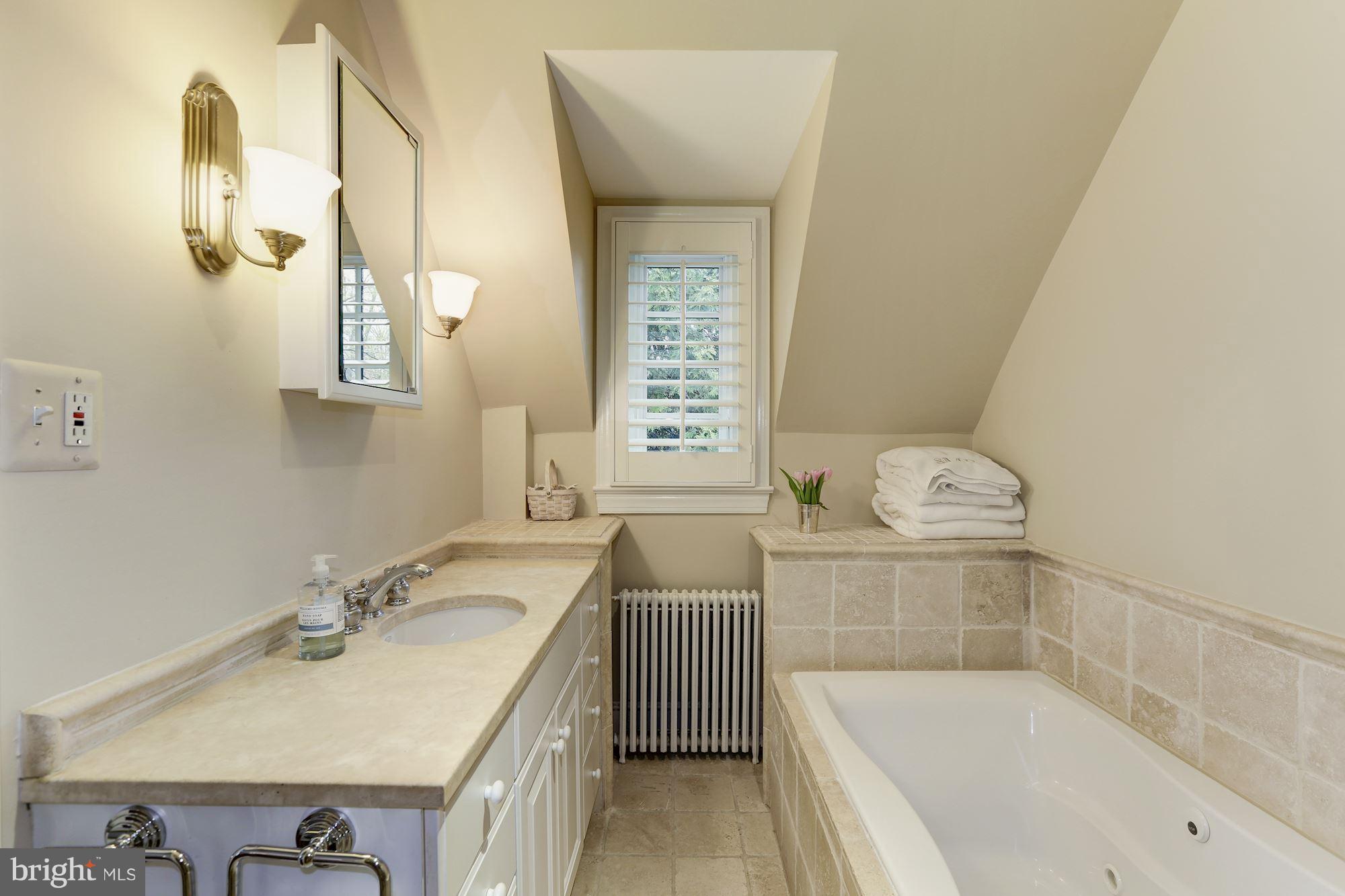 ROLLINGWOOD - Residential