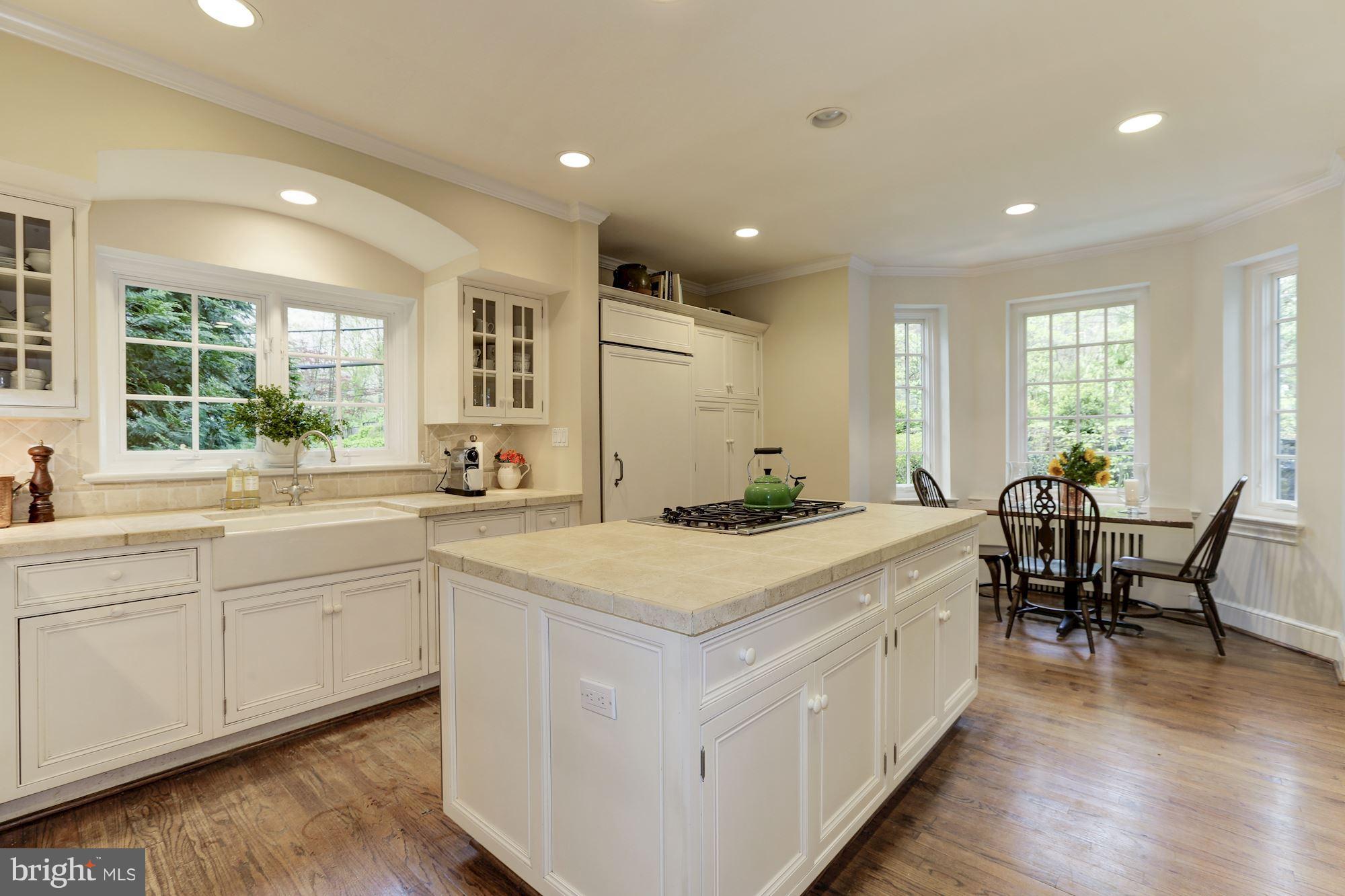 ROLLINGWOOD - Residential