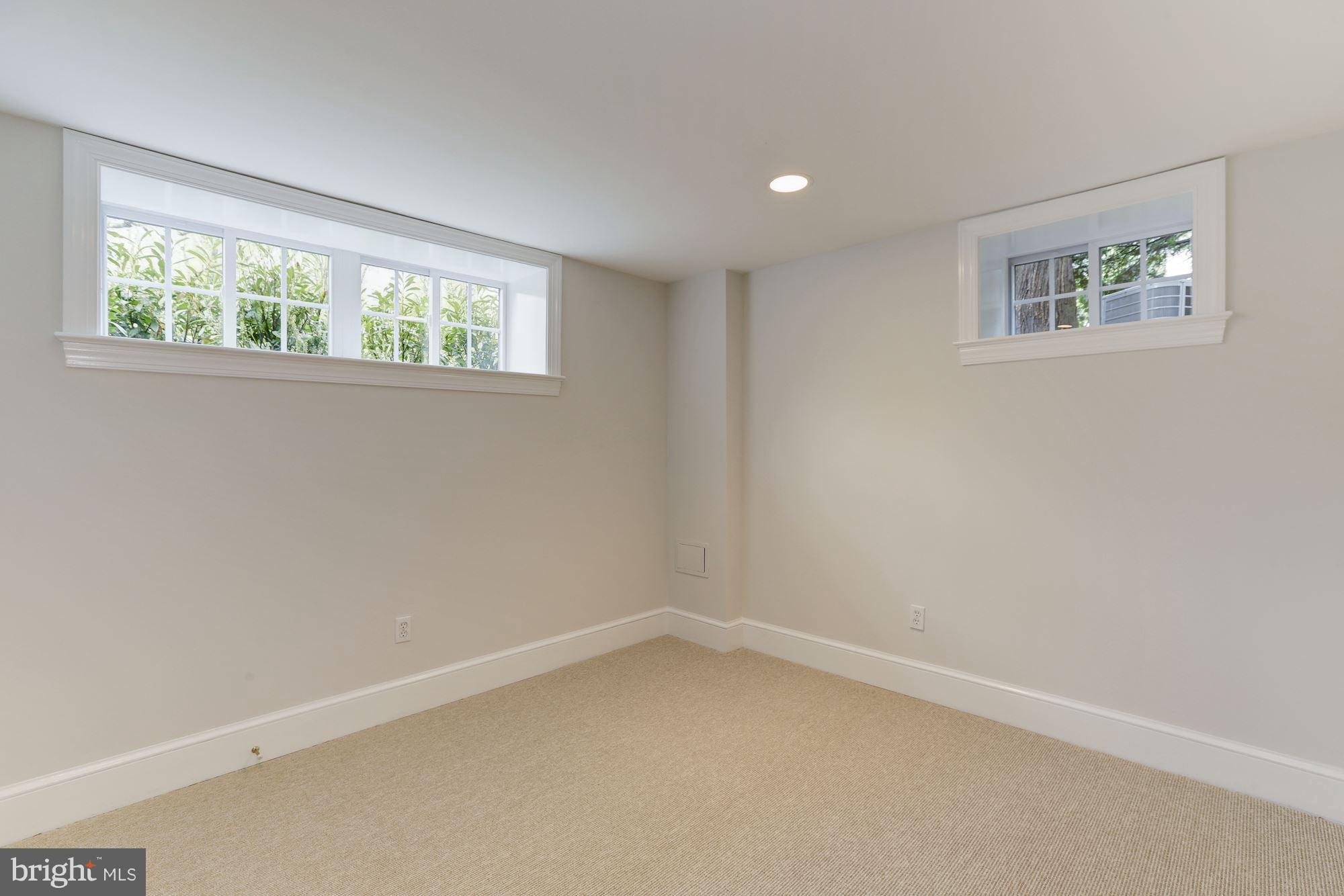 ROLLINGWOOD - Residential