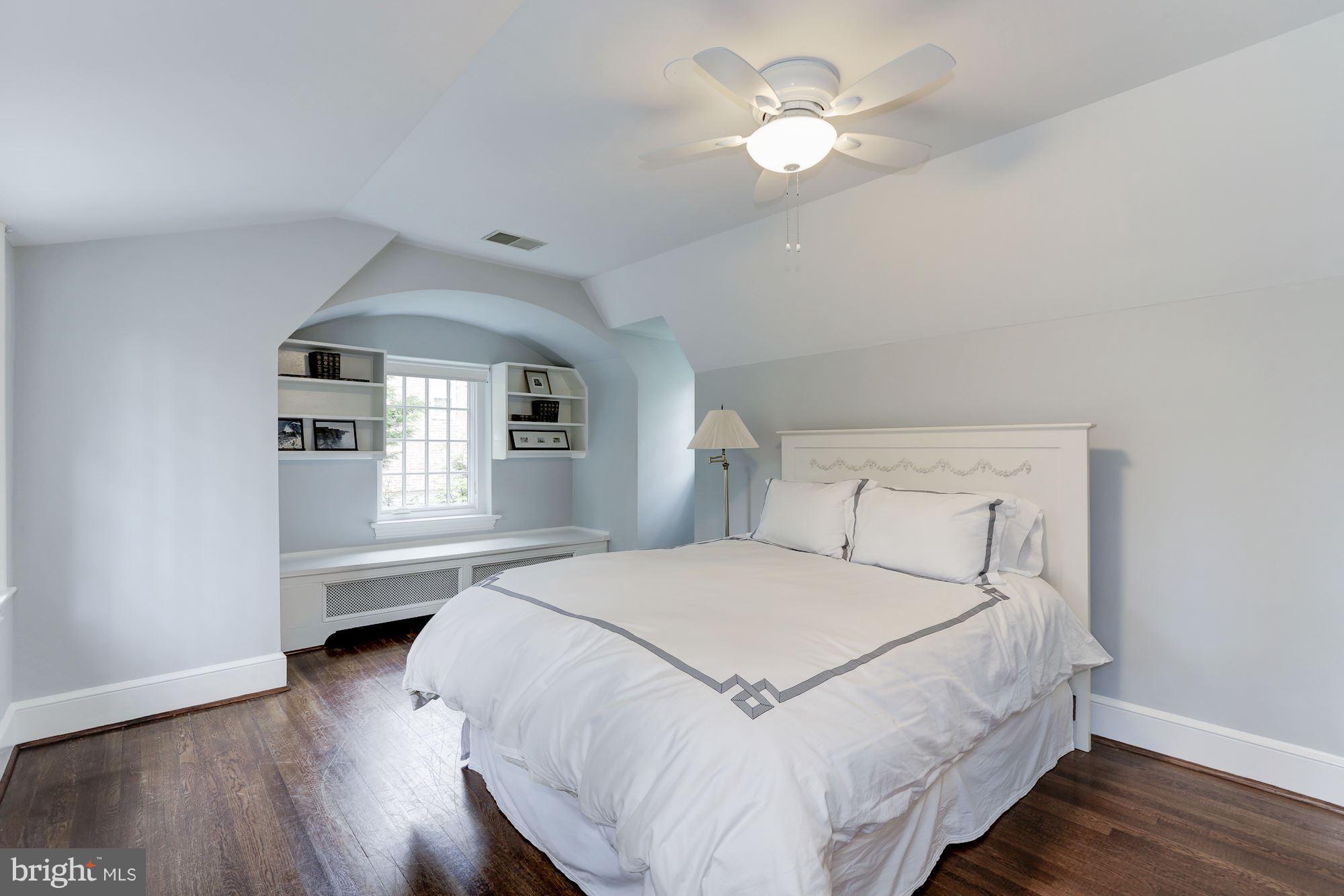 ROLLINGWOOD - Residential