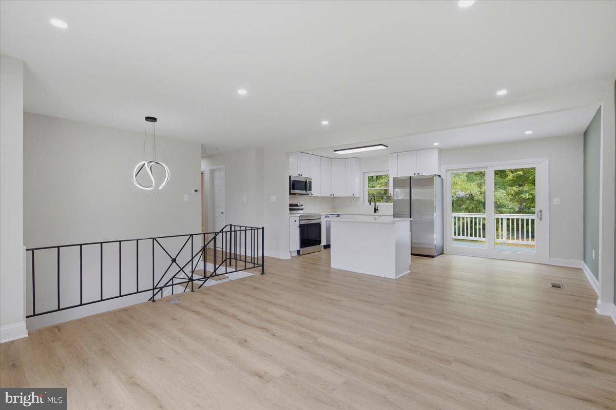 402 PICKETT LANE