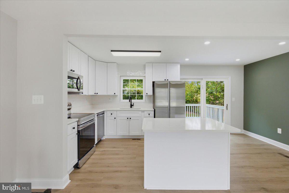 402 PICKETT LANE