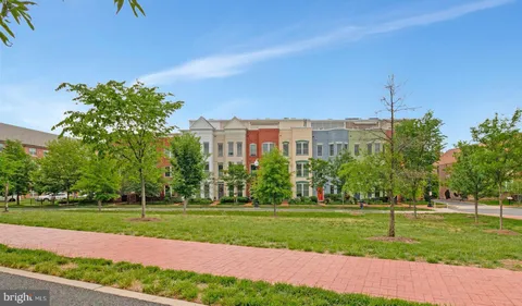 MLS: DCDC2193790