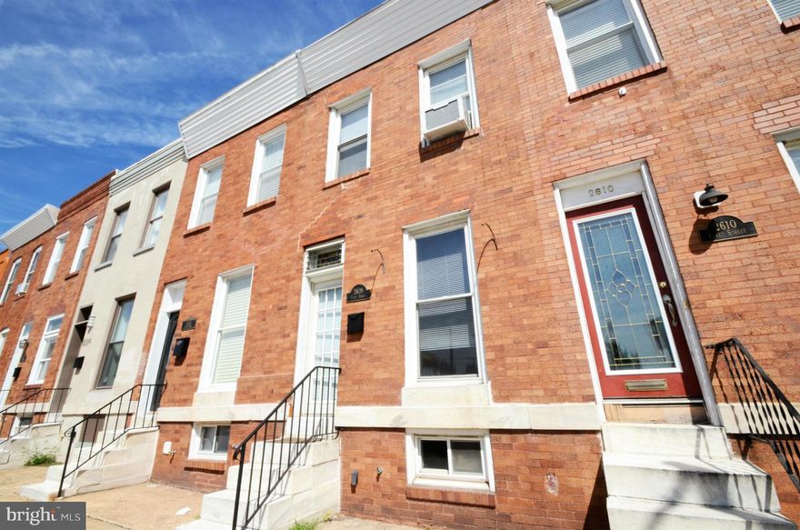 EXTREMELY MOTIVATED SELLER. Bring ALL offers! Charming Canton home with HUGE PARKING pad, gorgeous wood-floors throughout, exposed Brick, large kitchen, huge windows,  Enormous master-suite with large WALK-IN-CLOSET, charming stained glass and full basement. Just steps away from Patterson Park, Canton Square, Fells Point and downtown. City-Living at it's best!