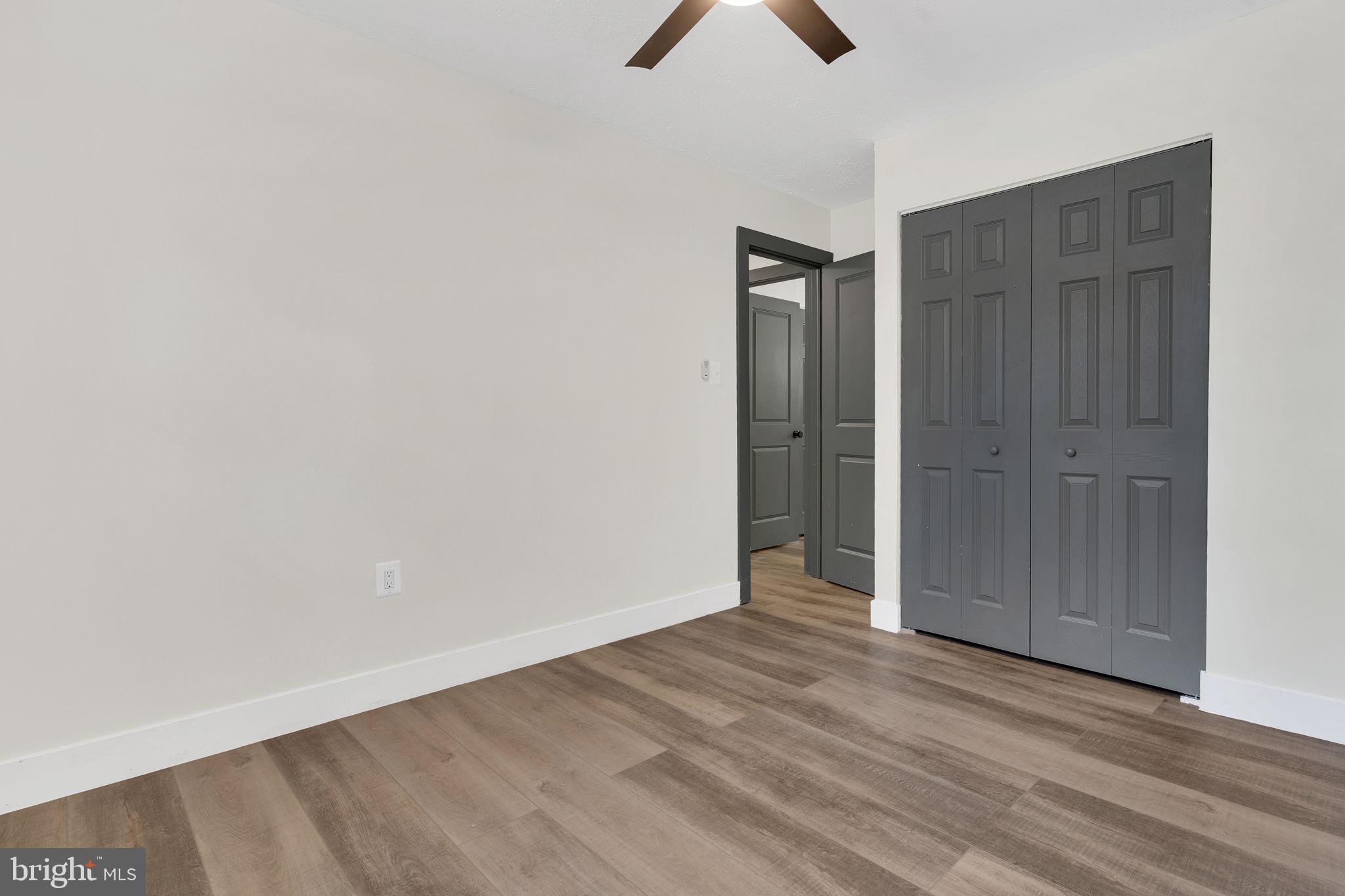 GOLDEN BEACH - Residential