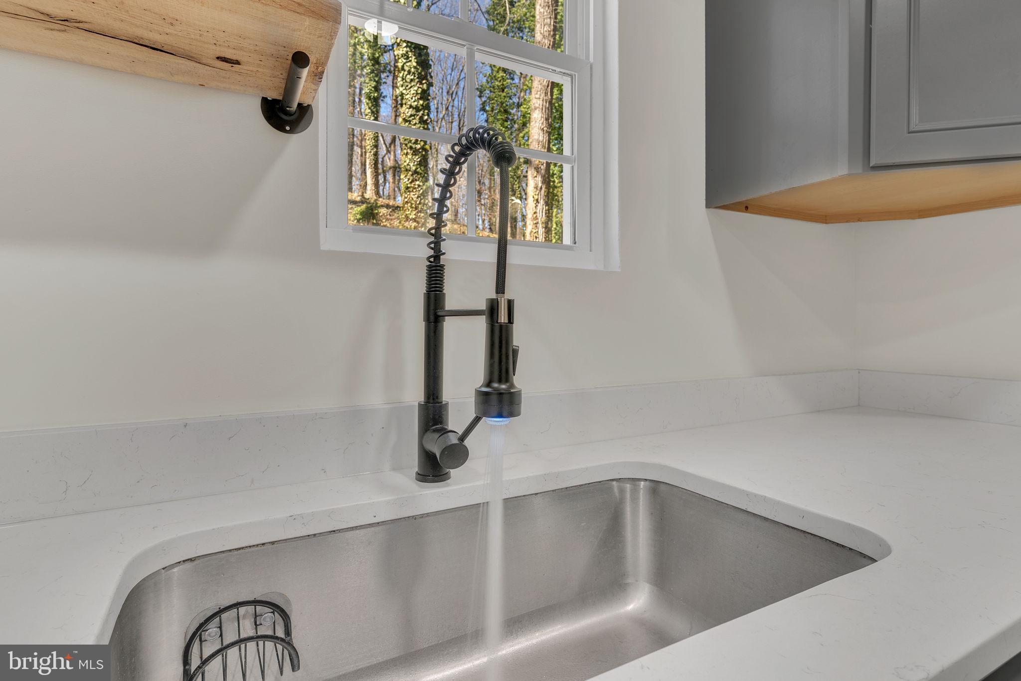 GOLDEN BEACH - Residential