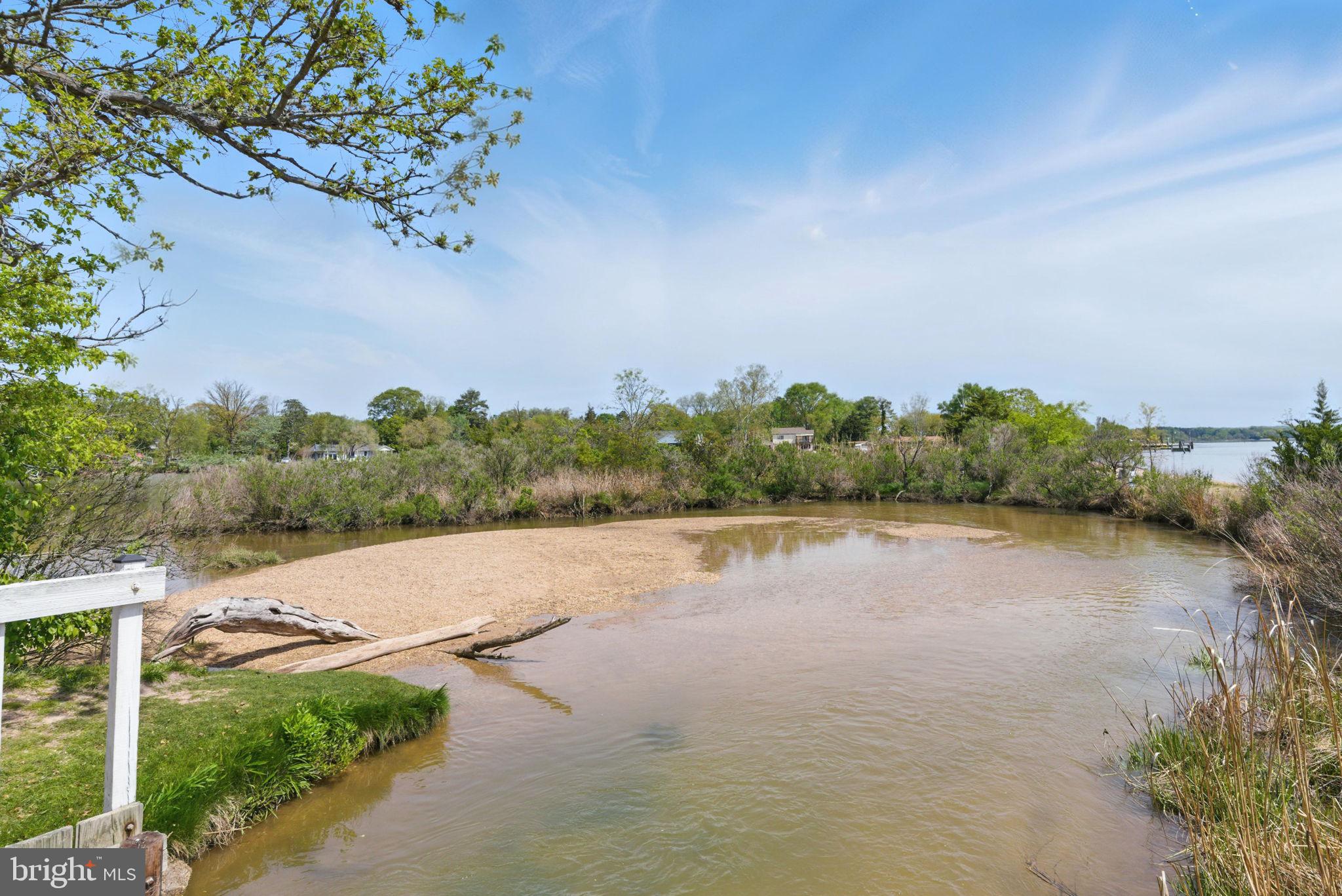 GOLDEN BEACH - Residential