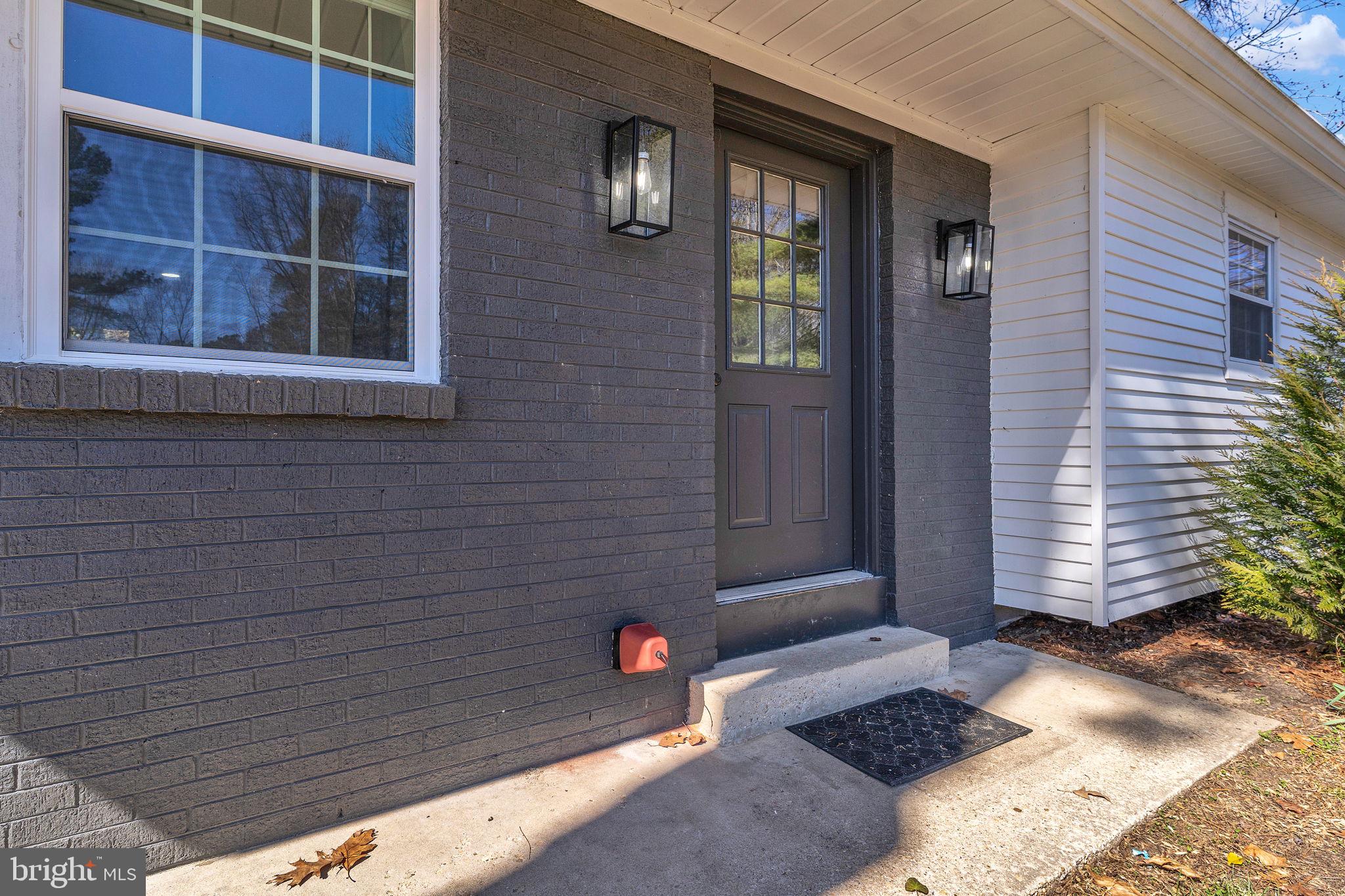 GOLDEN BEACH - Residential